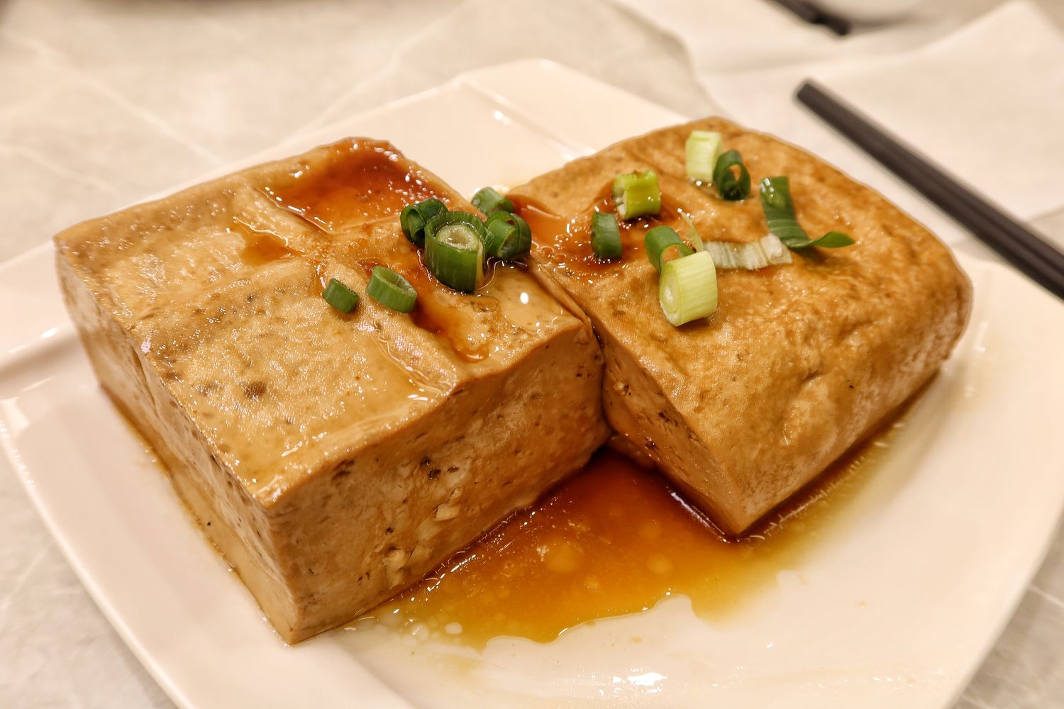 【南京復興美食】孟嚐君，最潮台式小吃，香Q魯肉飯.炒米粉通通有! @混血珊莎的奇幻旅程