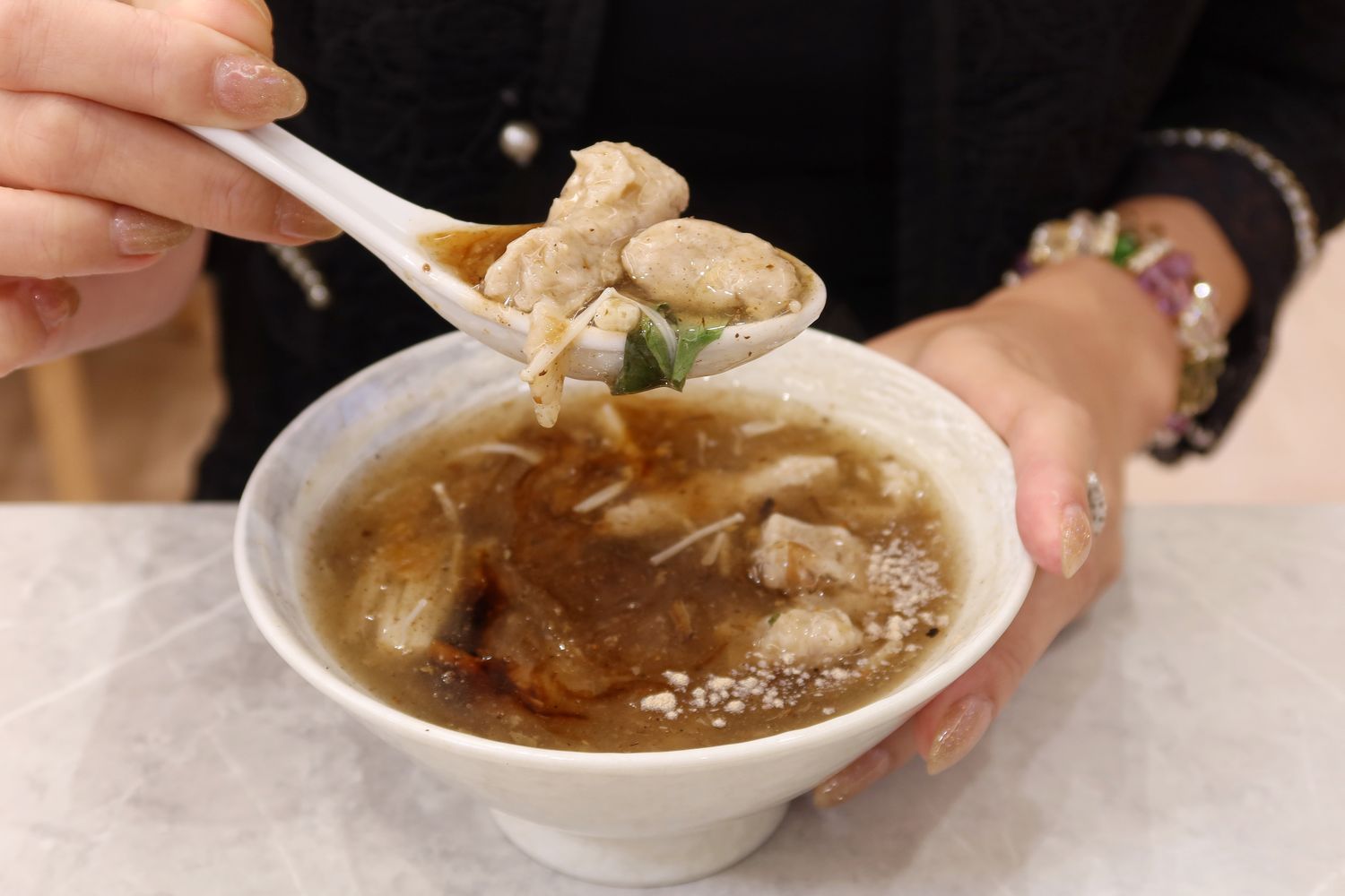 【南京復興美食】孟嚐君，最潮台式小吃，香Q魯肉飯.炒米粉通通有! @混血珊莎的奇幻旅程