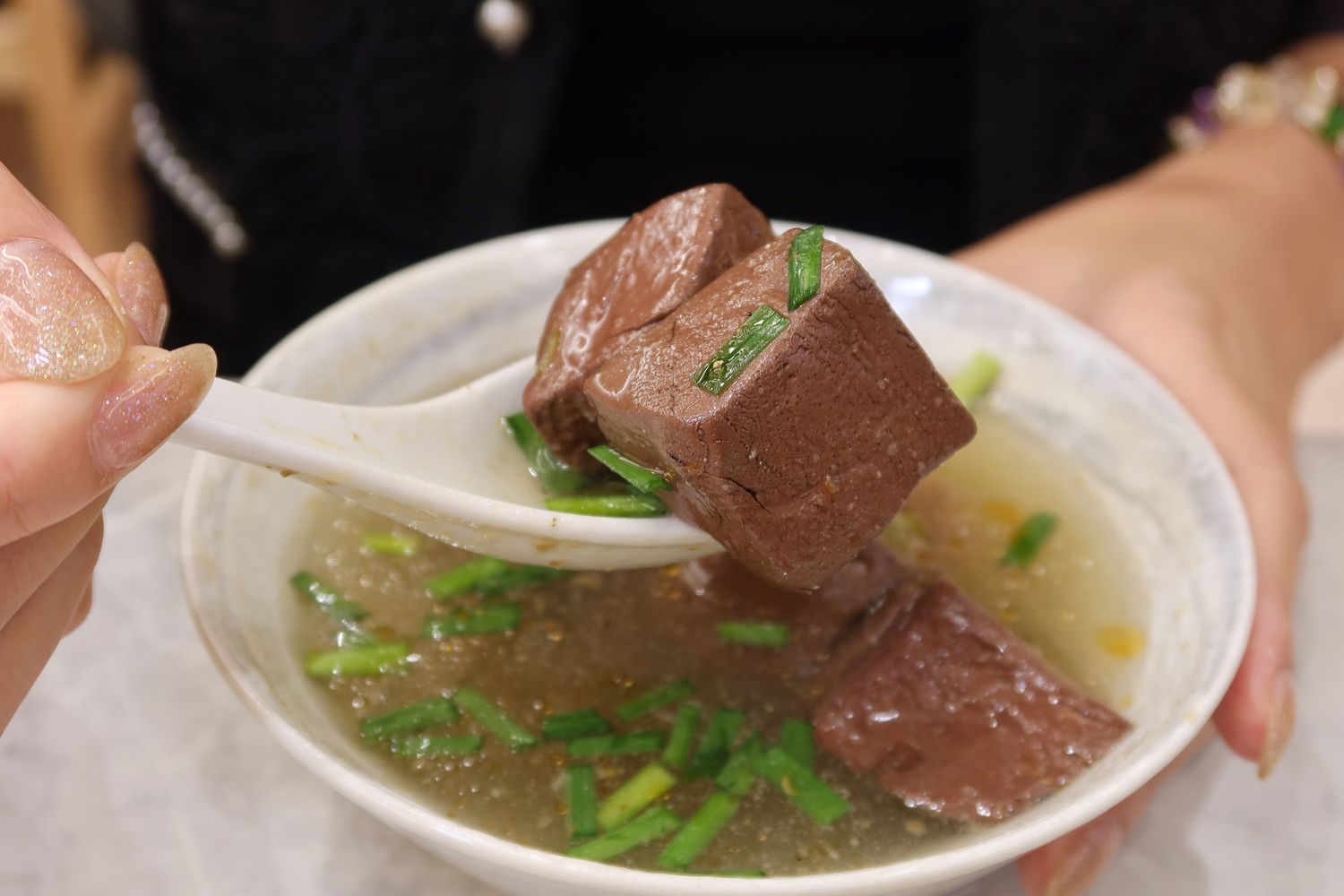 【南京復興美食】孟嚐君，最潮台式小吃，香Q魯肉飯.炒米粉通通有! @混血珊莎的奇幻旅程