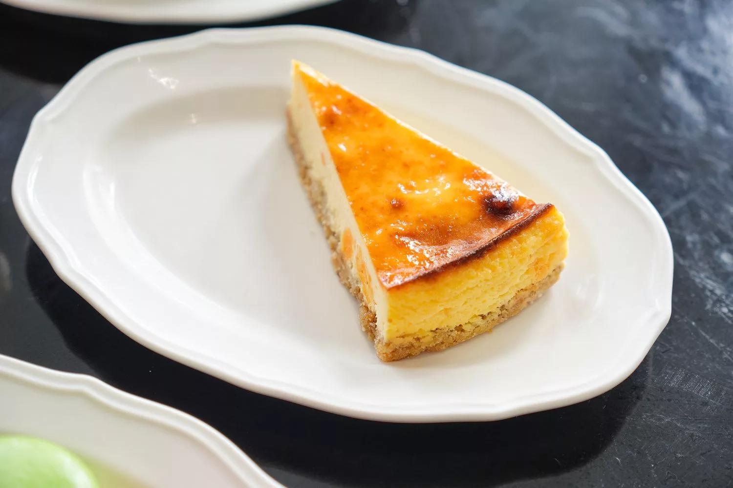 【黑RURU CAFE】笑笑羊&#038;熊貓羊咖啡廳，互動餵食萌翻天，完整 2024 菜單餐點交通介紹! @混血珊莎的奇幻旅程
