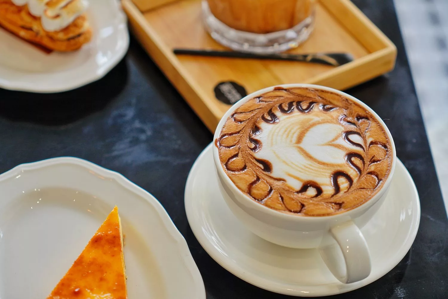【黑RURU CAFE】笑笑羊&#038;熊貓羊咖啡廳，互動餵食萌翻天，完整 2024 菜單餐點交通介紹! @混血珊莎的奇幻旅程