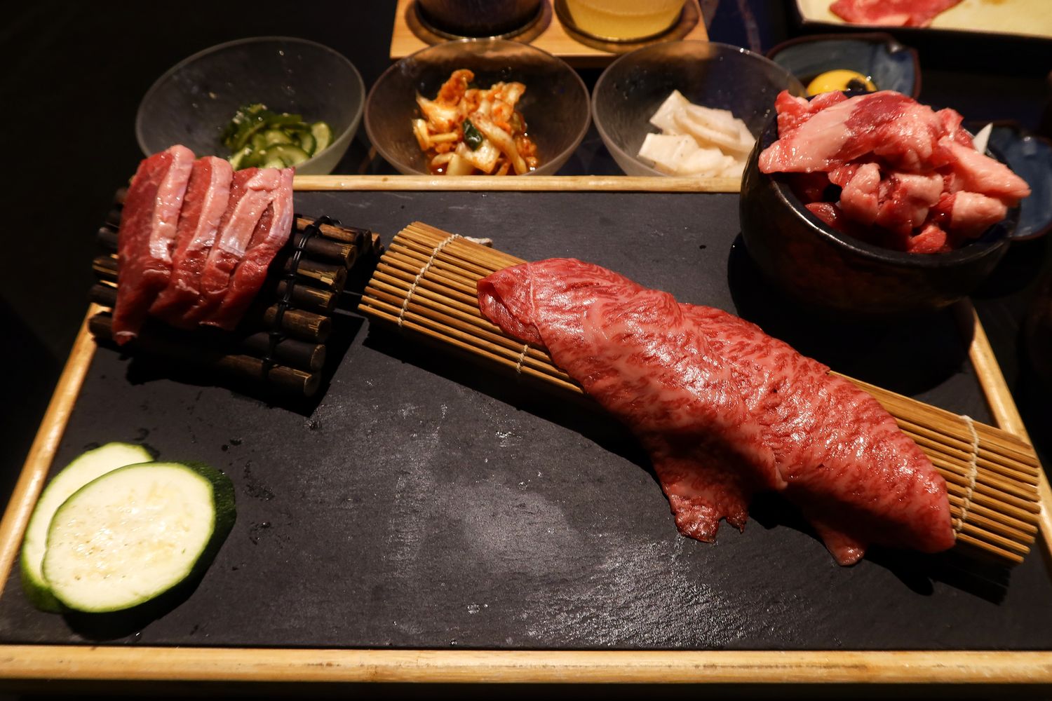 【新竹東區美食】山上走走日式無菜單燒肉專門店，超夢幻水族館餐廳，新竹無菜單料理推薦! @混血珊莎的奇幻旅程