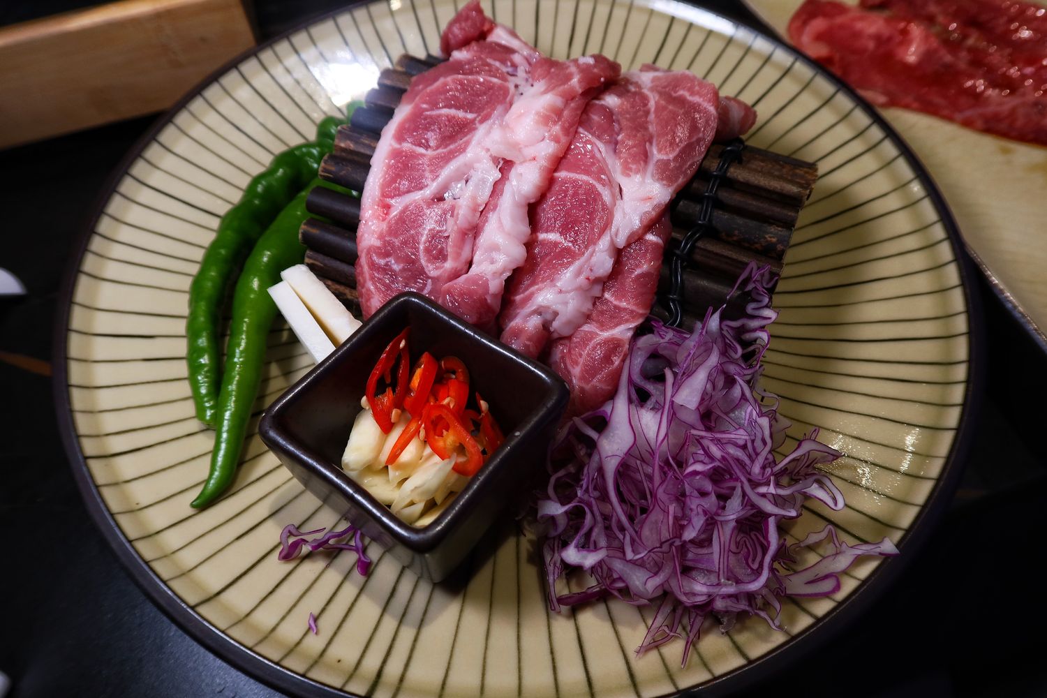 【新竹東區美食】山上走走日式無菜單燒肉專門店，超夢幻水族館餐廳，新竹無菜單料理推薦! @混血珊莎的奇幻旅程