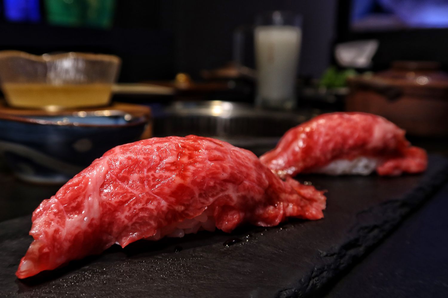 【新竹東區美食】山上走走日式無菜單燒肉專門店，超夢幻水族館餐廳，新竹無菜單料理推薦! @混血珊莎的奇幻旅程