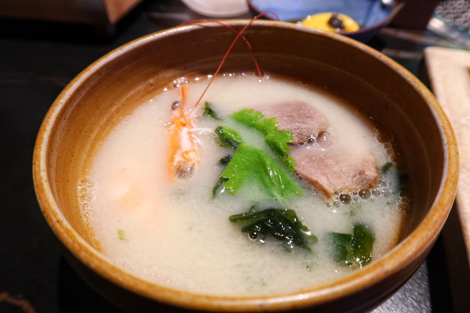 【新竹東區美食】山上走走日式無菜單燒肉專門店，超夢幻水族館餐廳，新竹無菜單料理推薦! @混血珊莎的奇幻旅程