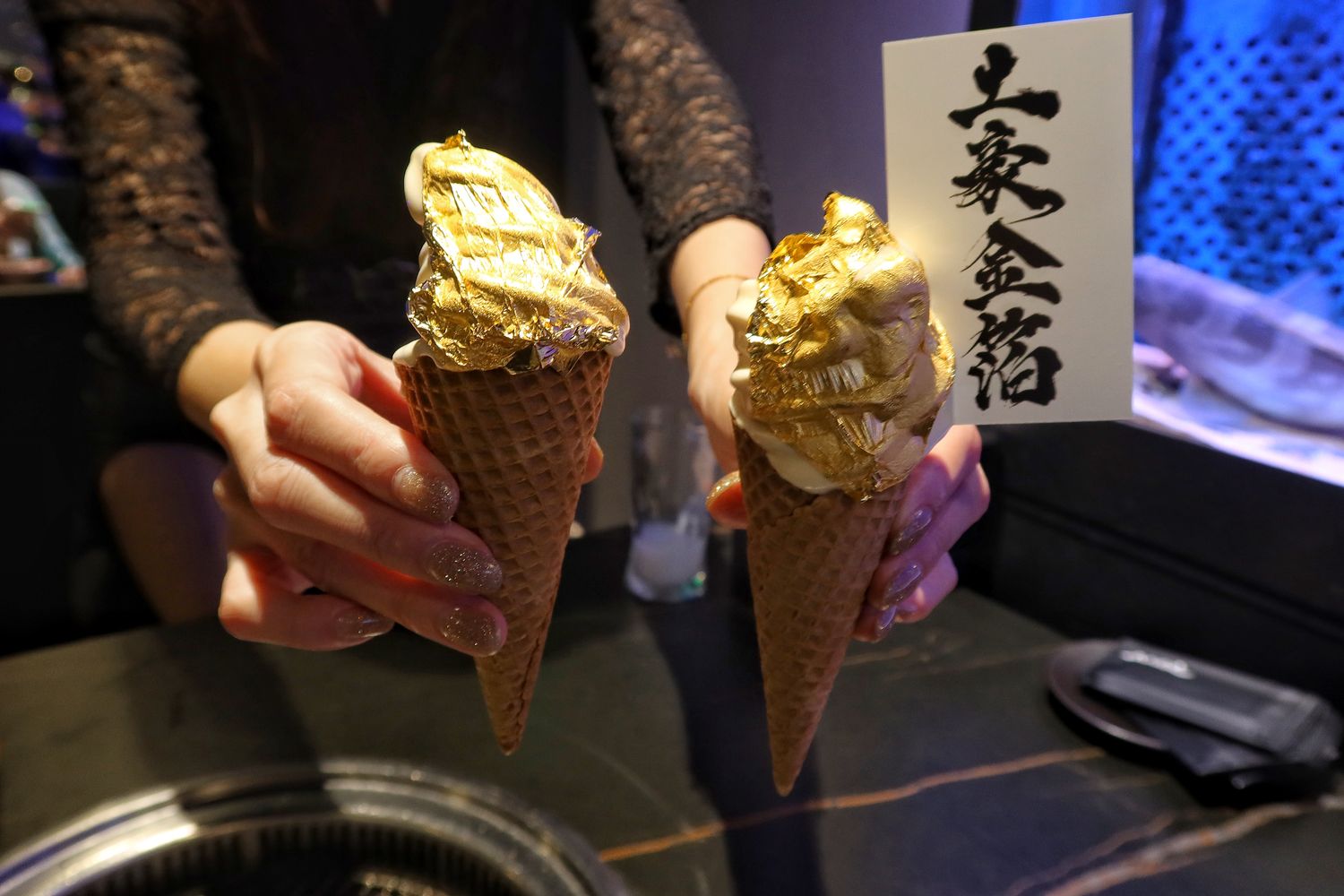 【新竹東區美食】山上走走日式無菜單燒肉專門店，超夢幻水族館餐廳，新竹無菜單料理推薦! @混血珊莎的奇幻旅程
