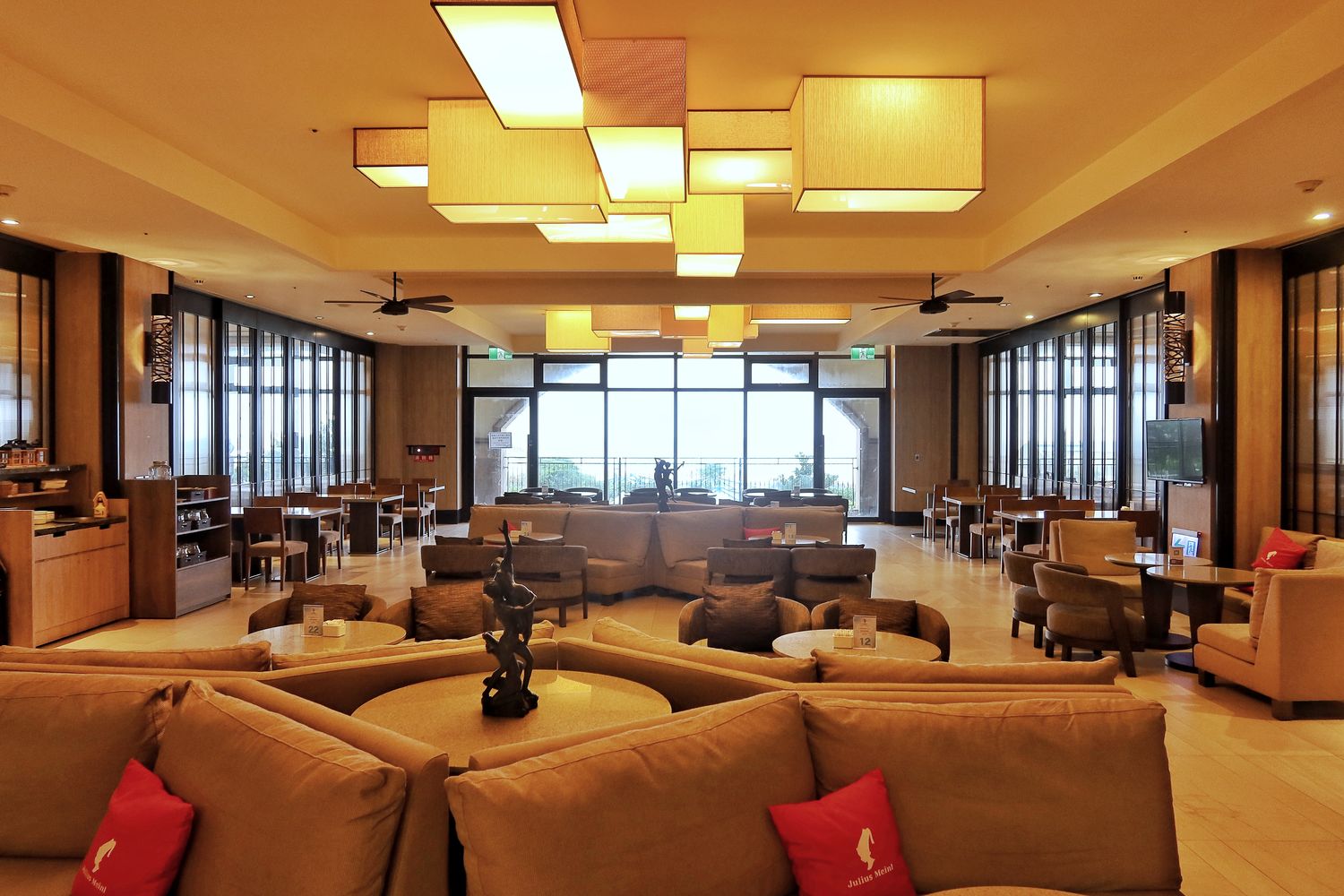 【貢寮福容飯店】福容大飯店福隆，峇里島風呂Villa附設大浴池，泡湯住宿超療癒! @混血珊莎的奇幻旅程