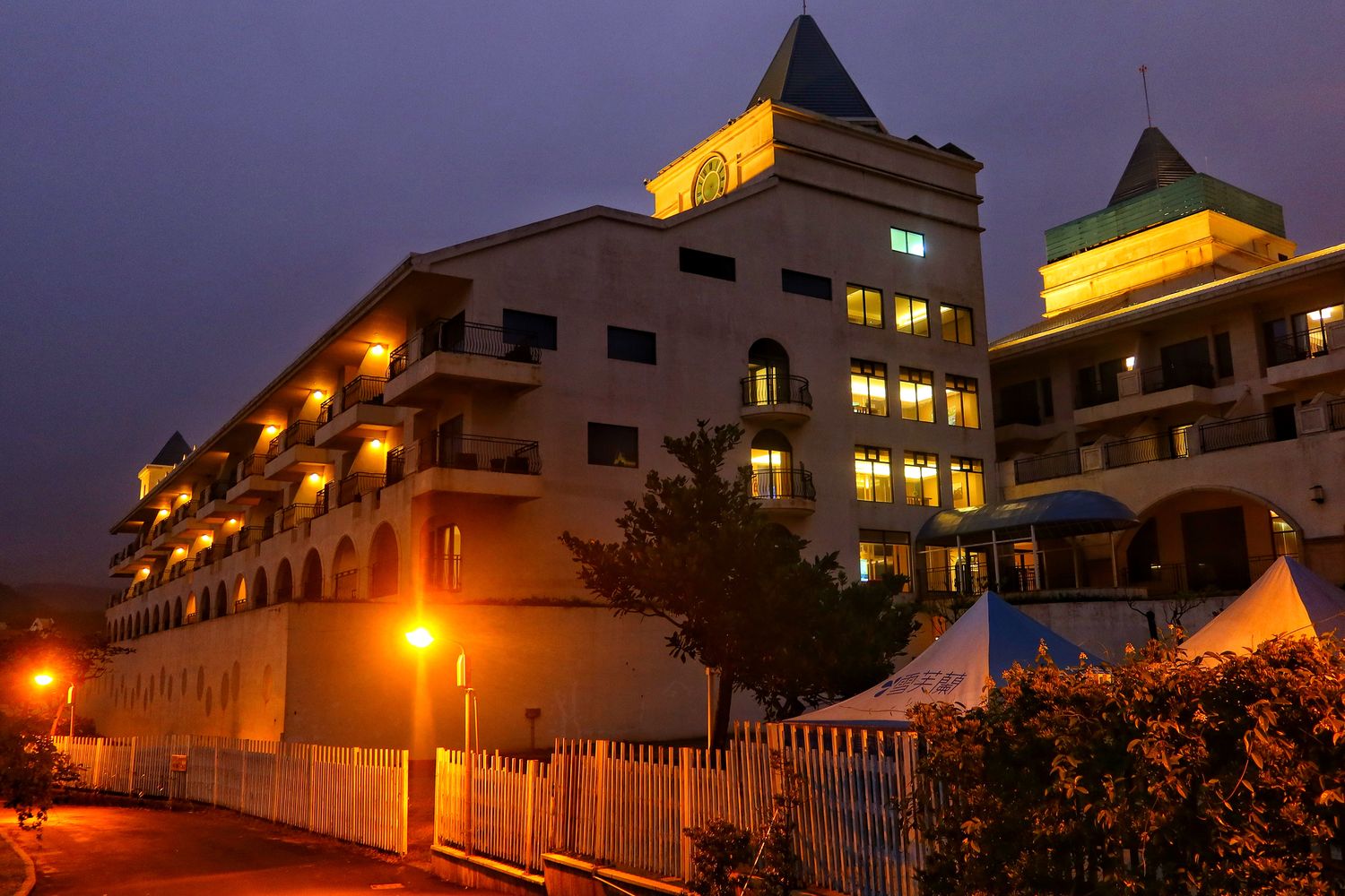 【貢寮福容飯店】福容大飯店福隆，峇里島風呂Villa附設大浴池，泡湯住宿超療癒! @混血珊莎的奇幻旅程