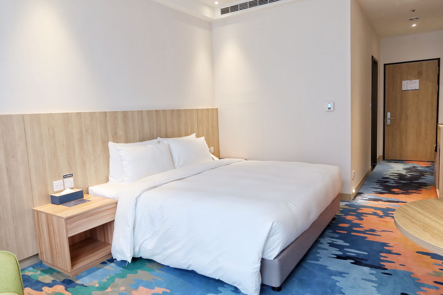 【梧棲飯店】台中震大金鬱金香酒店，質感住宿搭配精緻buffet早餐! @混血珊莎的奇幻旅程