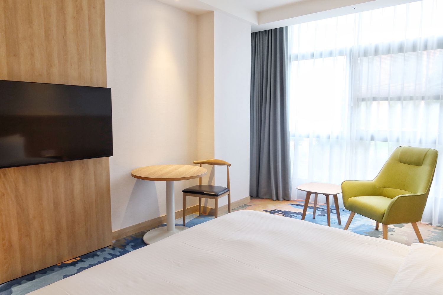 【梧棲飯店】台中震大金鬱金香酒店，質感住宿搭配精緻buffet早餐! @混血珊莎的奇幻旅程