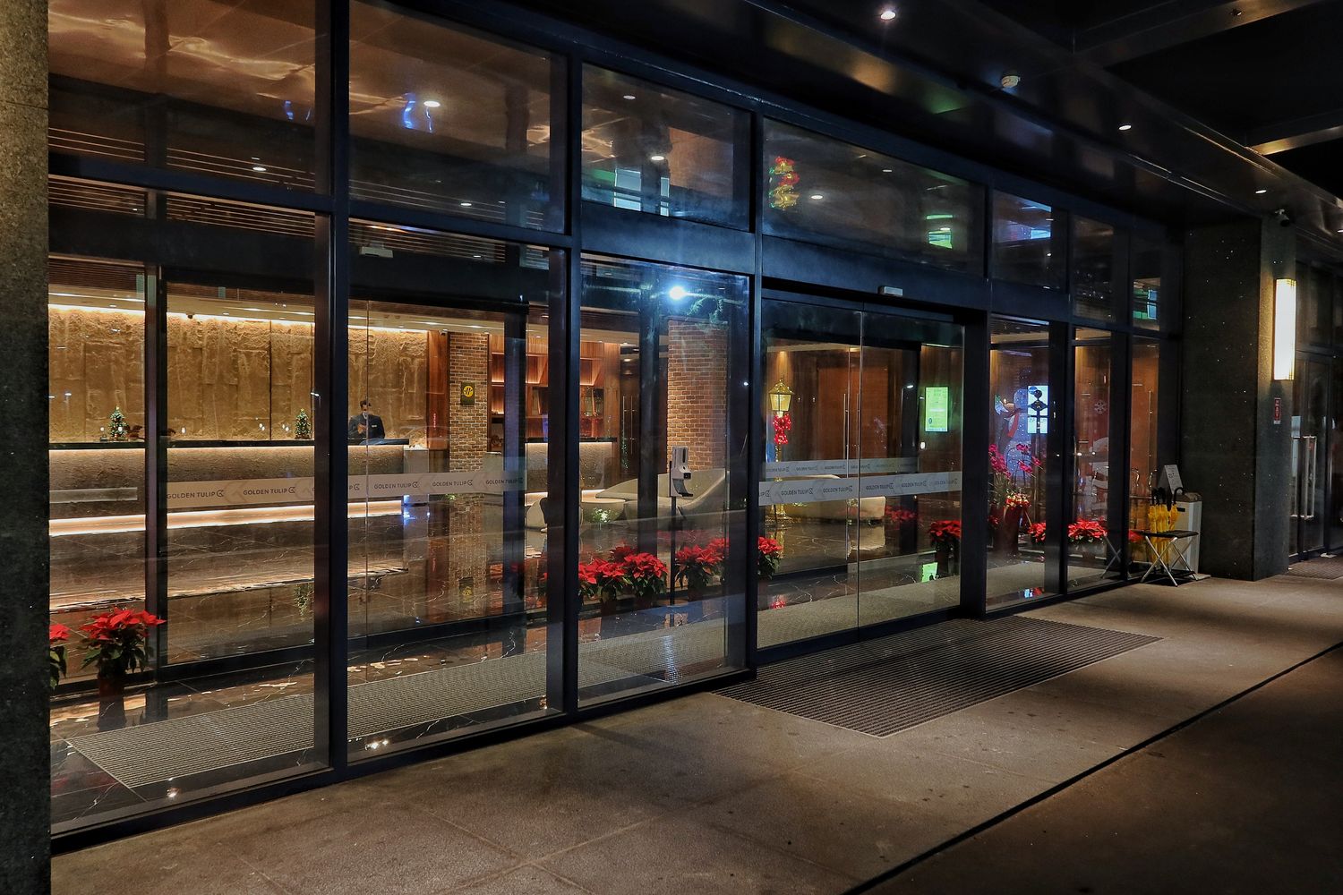 【梧棲飯店】台中震大金鬱金香酒店，質感住宿搭配精緻buffet早餐! @混血珊莎的奇幻旅程