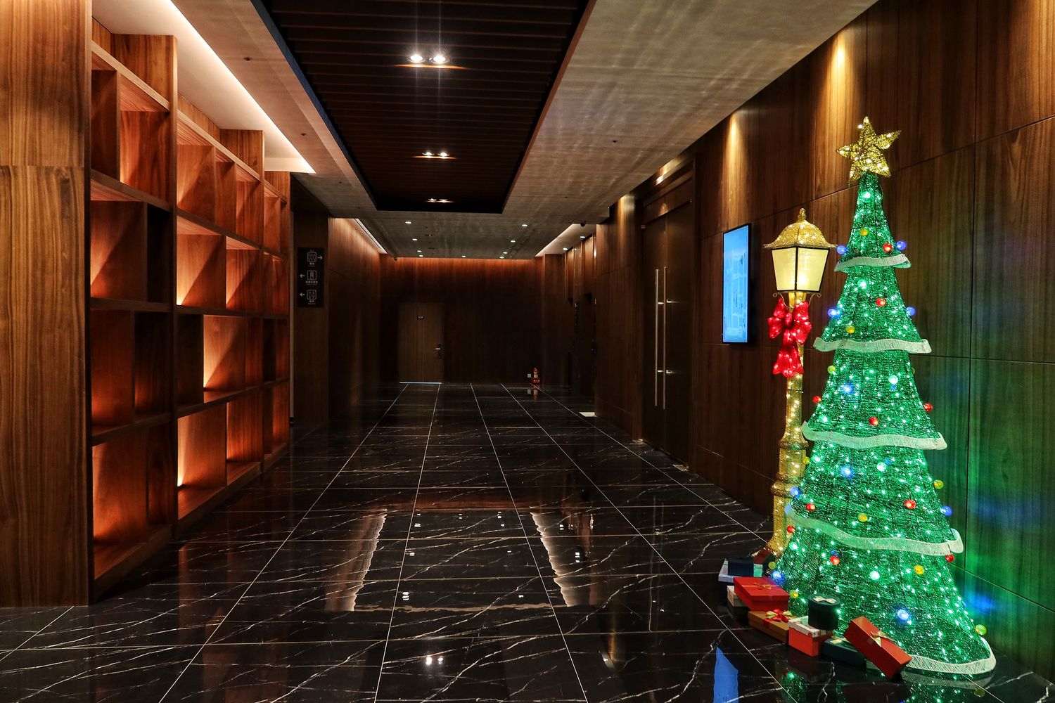 【梧棲飯店】台中震大金鬱金香酒店，質感住宿搭配精緻buffet早餐! @混血珊莎的奇幻旅程