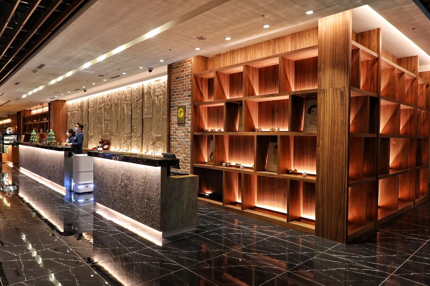 【梧棲飯店】台中震大金鬱金香酒店，質感住宿搭配精緻buffet早餐! @混血珊莎的奇幻旅程