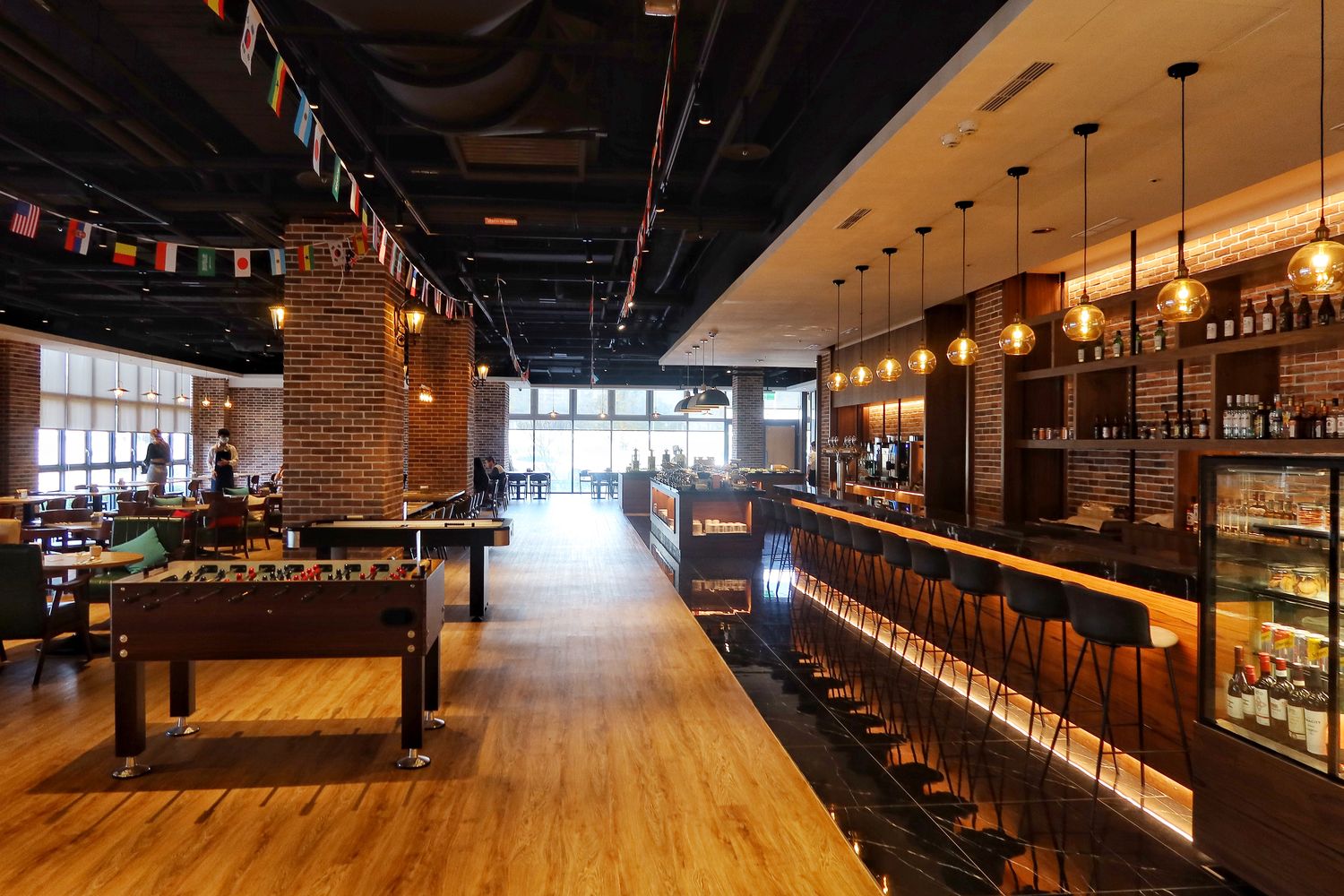 【梧棲飯店】台中震大金鬱金香酒店，質感住宿搭配精緻buffet早餐! @混血珊莎的奇幻旅程