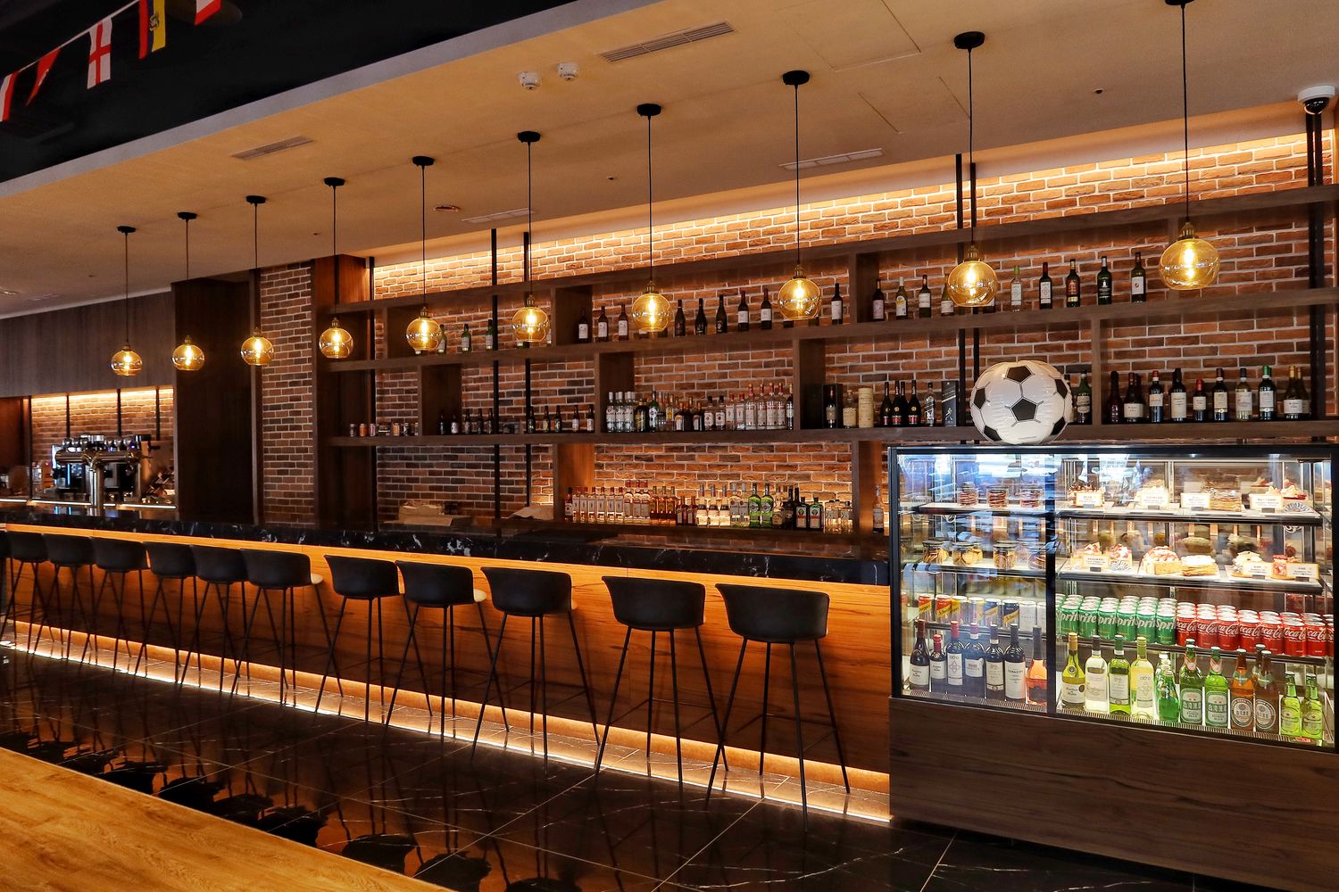 【梧棲飯店】台中震大金鬱金香酒店，質感住宿搭配精緻buffet早餐! @混血珊莎的奇幻旅程