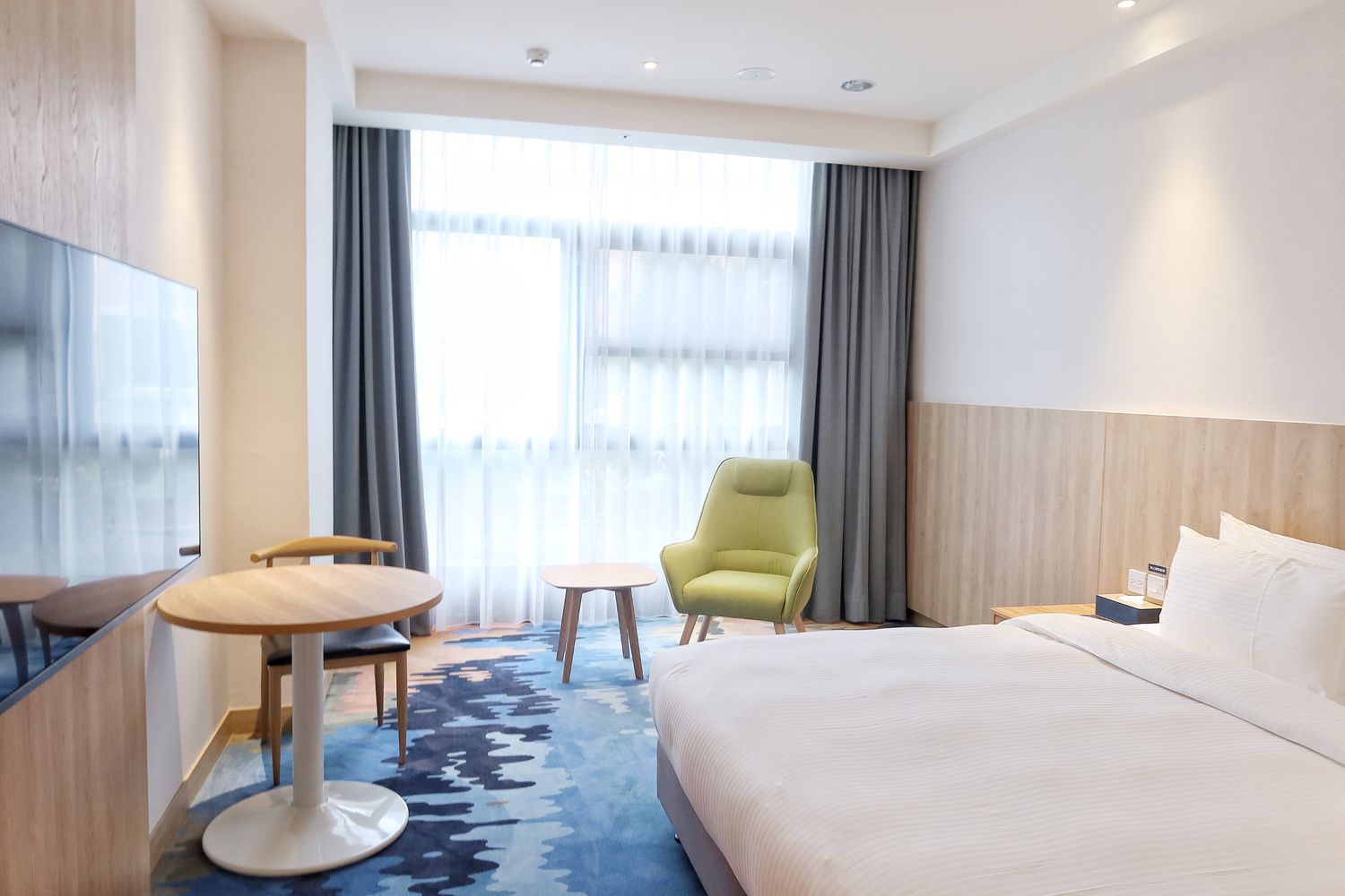 【梧棲飯店】台中震大金鬱金香酒店，質感住宿搭配精緻buffet早餐! @混血珊莎的奇幻旅程