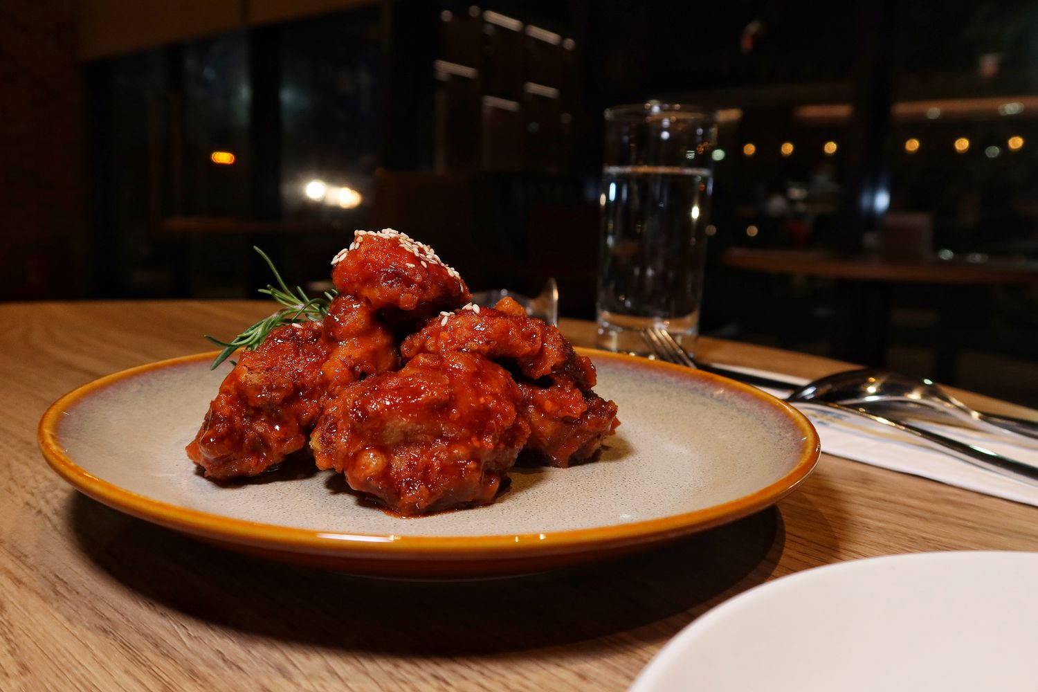 【梧棲餐廳】禾憶餐酒館Hoi Bistro &#038; Bar|台中震大金鬱金香酒店餐酒館，美味歐亞料理搭配在地精釀啤酒 @混血珊莎的奇幻旅程