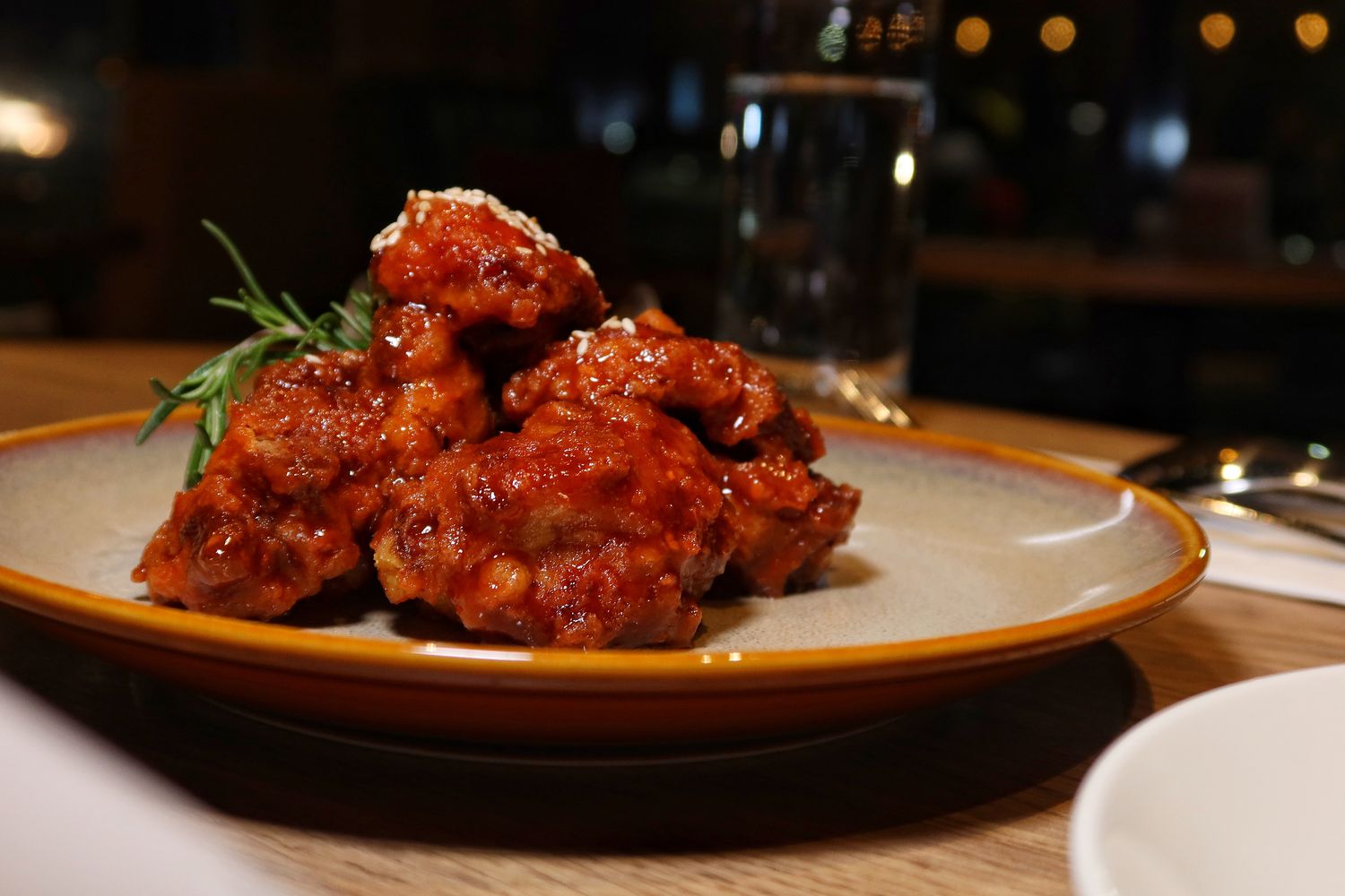 【梧棲餐廳】禾憶餐酒館Hoi Bistro &#038; Bar|台中震大金鬱金香酒店餐酒館，美味歐亞料理搭配在地精釀啤酒 @混血珊莎的奇幻旅程