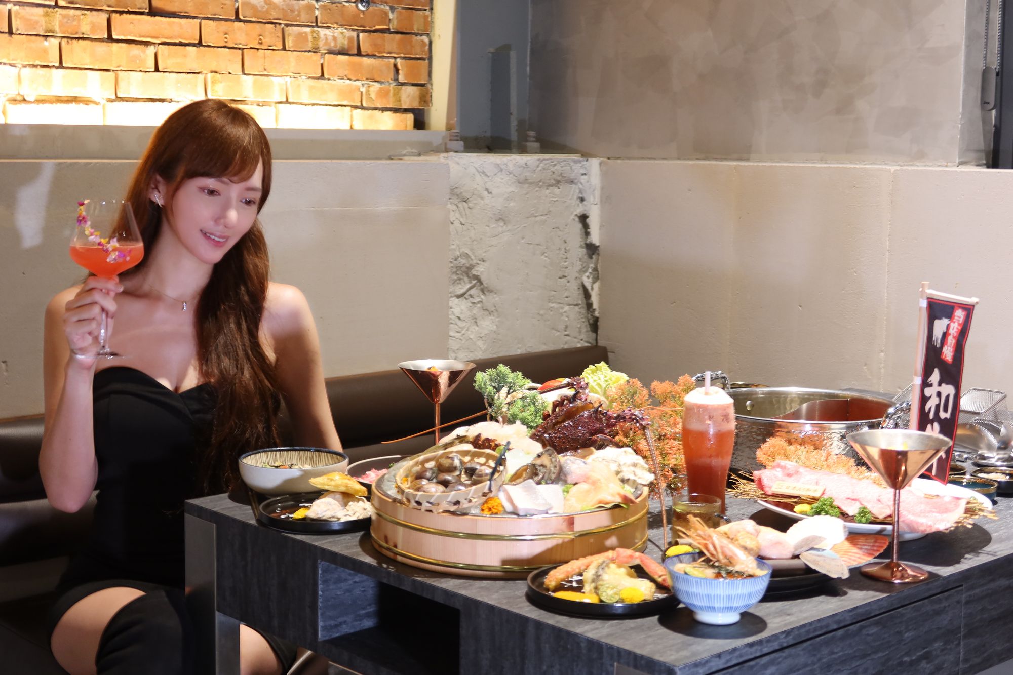 【桃園頂級火鍋】IKKON SHABU|在地人激推的桃園和牛火鍋跟桃園調酒，頂級食材搭配專人桌邊服務，質感系桃園海鮮火鍋推薦! @混血珊莎的奇幻旅程