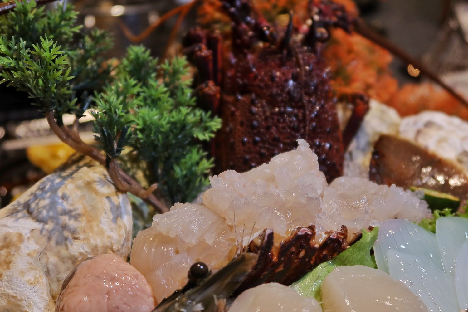 【桃園頂級火鍋】IKKON SHABU|在地人激推的桃園和牛火鍋跟桃園調酒，頂級食材搭配專人桌邊服務，質感系桃園海鮮火鍋推薦! @混血珊莎的奇幻旅程