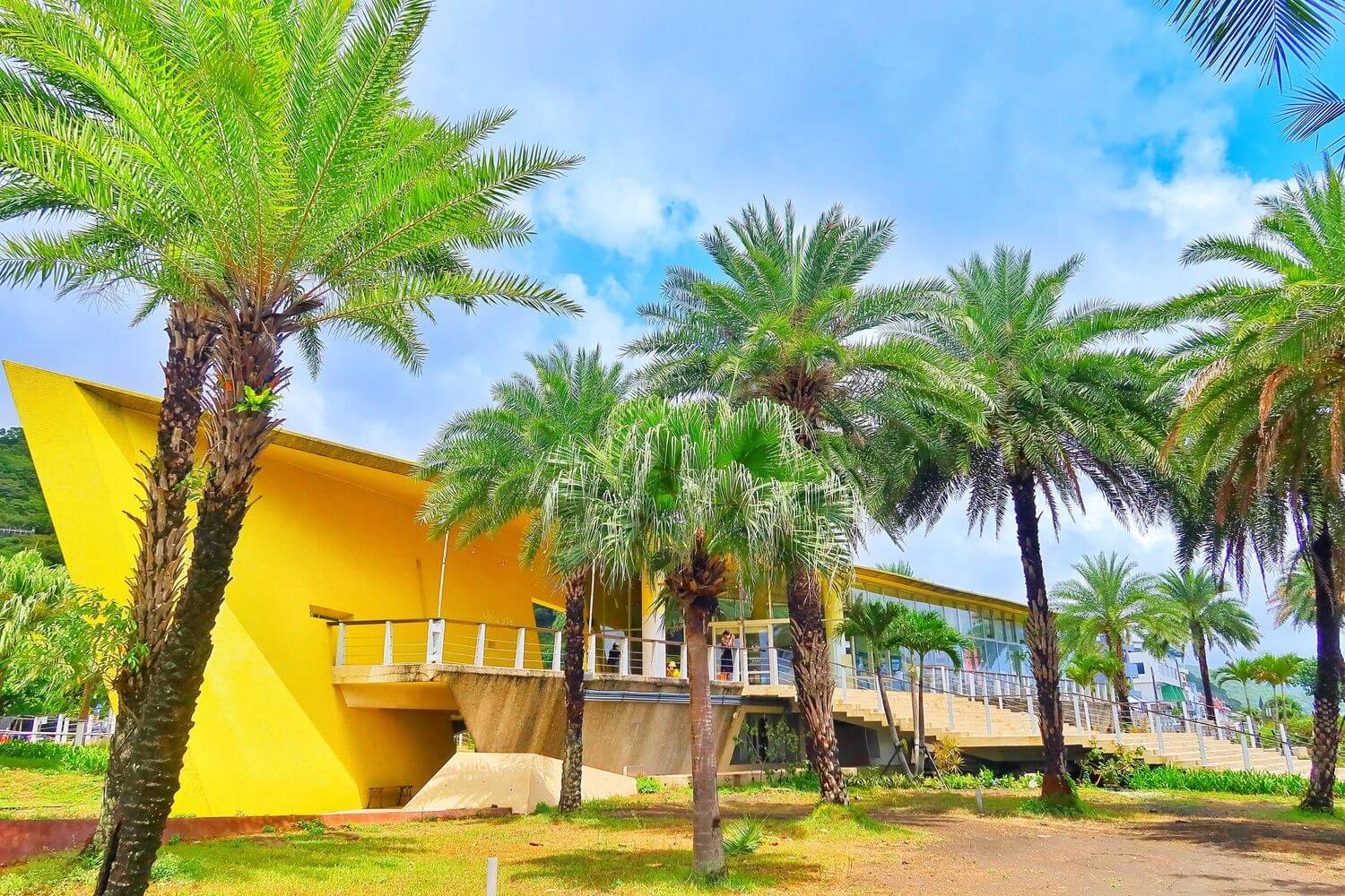 【2025宜蘭咖啡廳推薦】精選 10 間宜蘭下午茶，IG打卡宜蘭網美咖啡廳 @混血珊莎的奇幻旅程