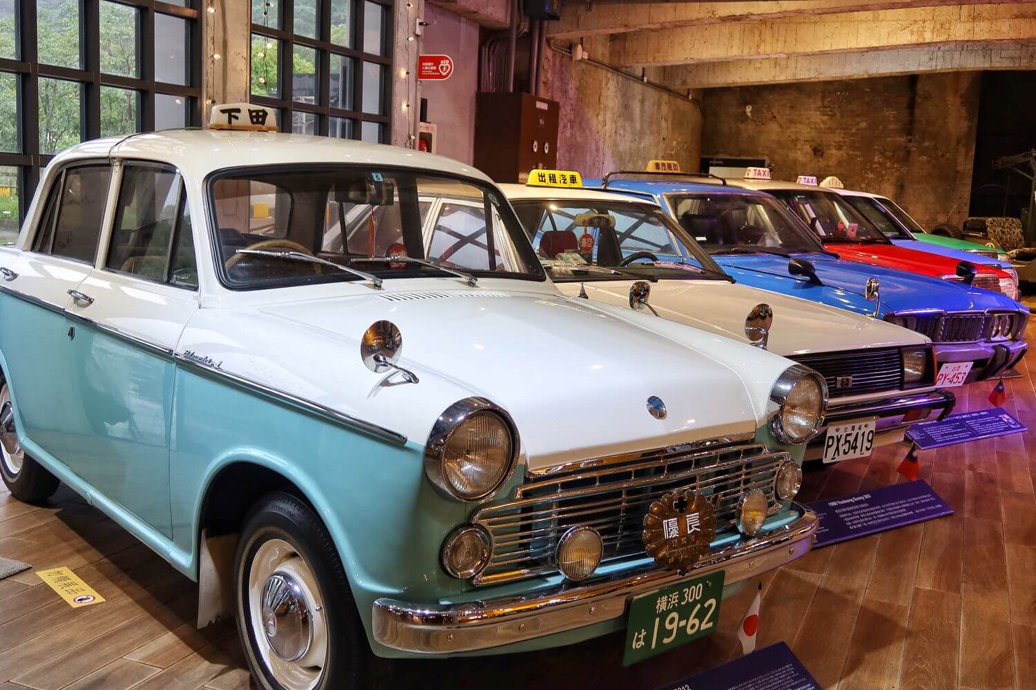【宜蘭蘇澳景點】計程車博物館TAXI Museum，收藏各國經典古董車，還有碰碰車可以玩! @混血珊莎的奇幻旅程