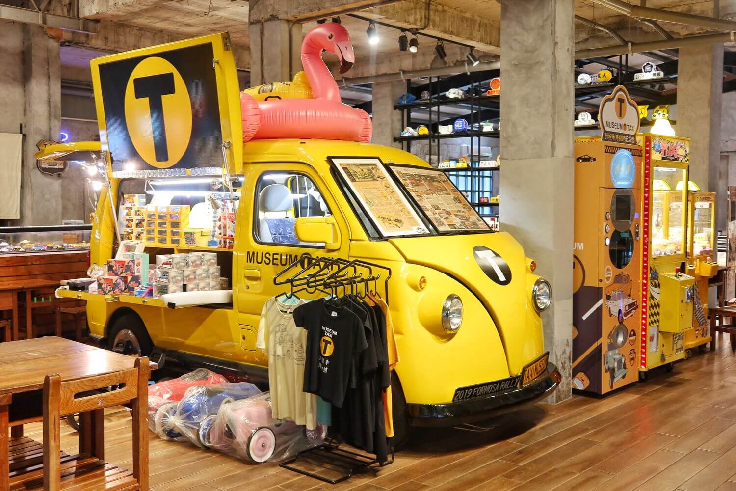 【宜蘭蘇澳景點】計程車博物館TAXI Museum，收藏各國經典古董車，還有碰碰車可以玩! @混血珊莎的奇幻旅程