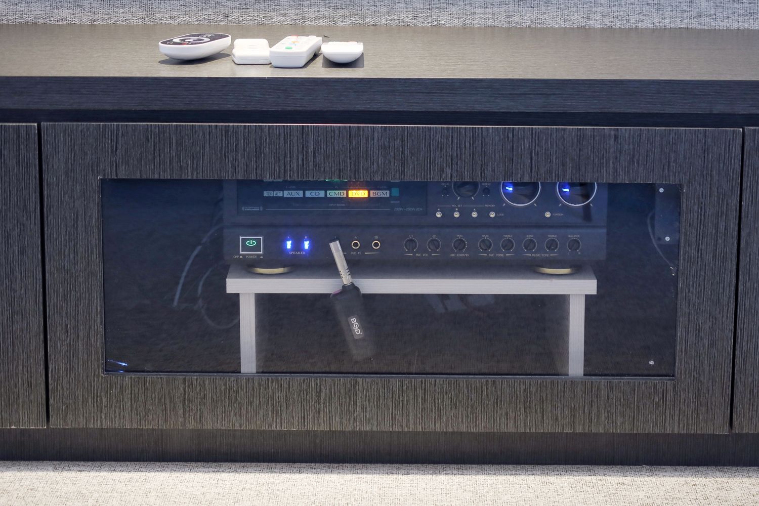 【台南安平民宿】衡定理民宿-畃雨,附設頂級KTV包廂,唱歌看電影通通有! @混血珊莎的奇幻旅程 【台南安平民宿】衡定理民宿-畃雨,附設頂級KTV包廂,唱歌看電影通通有! @混血珊莎的奇幻旅程