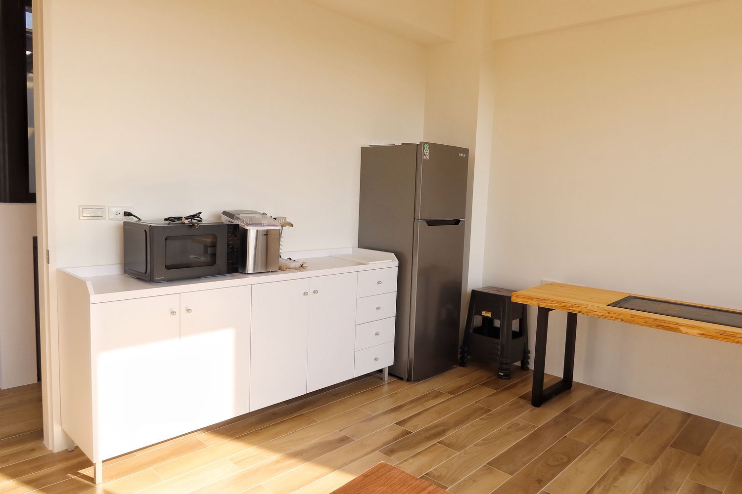 【台南安平民宿】衡定理民宿-畃雨，附設頂級KTV包廂，唱歌看電影通通有! @混血珊莎的奇幻旅程