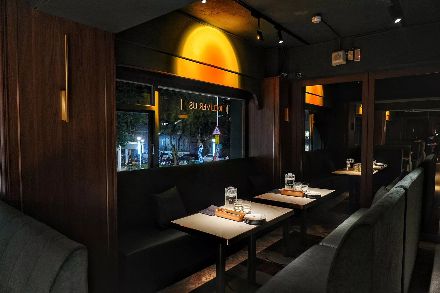 【忠孝復興餐酒館】Joiny Taipei 招台北餐酒館，新開幕時尚都會風格，壽星免費送特調! @混血珊莎的奇幻旅程