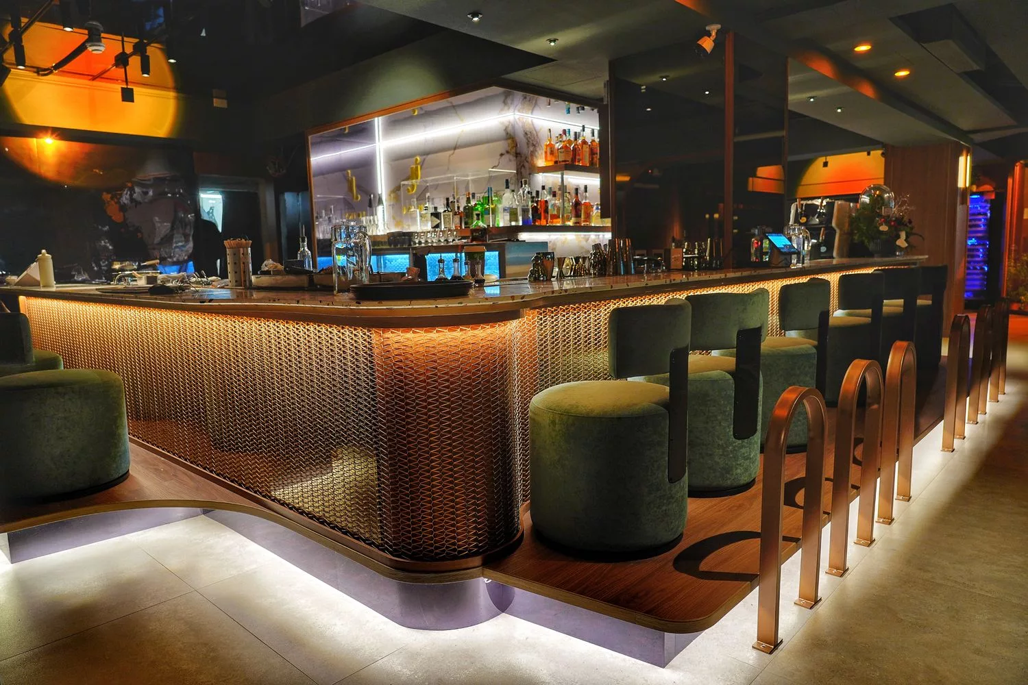 【忠孝復興餐酒館】Joiny Taipei 招台北餐酒館，新開幕時尚都會風格，壽星免費送特調! @混血珊莎的奇幻旅程