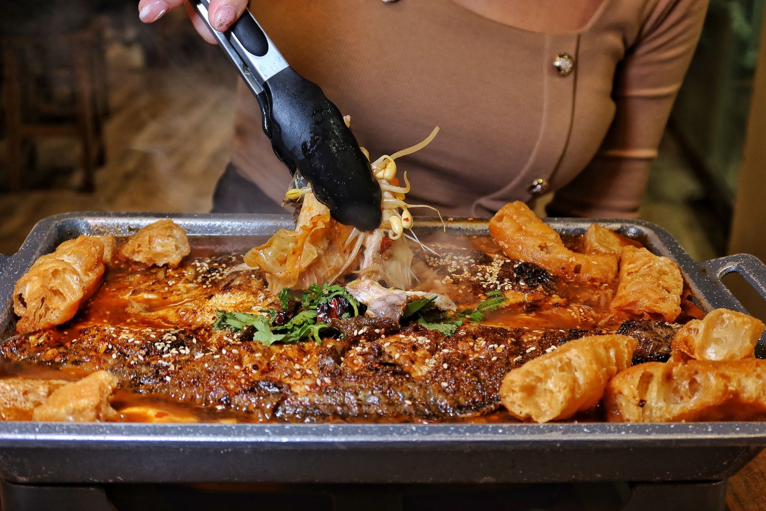 【台南居酒屋】魚小二串燒酒場|道地重慶麻辣烤魚.串燒.熱炒.揚物,濃濃日系氛圍小酌聚餐好去處! @混血珊莎的奇幻旅程 【台南居酒屋】魚小二串燒酒場|道地重慶麻辣烤魚.串燒.熱炒.揚物,濃濃日系氛圍小酌聚餐好去處! @混血珊莎的奇幻旅程