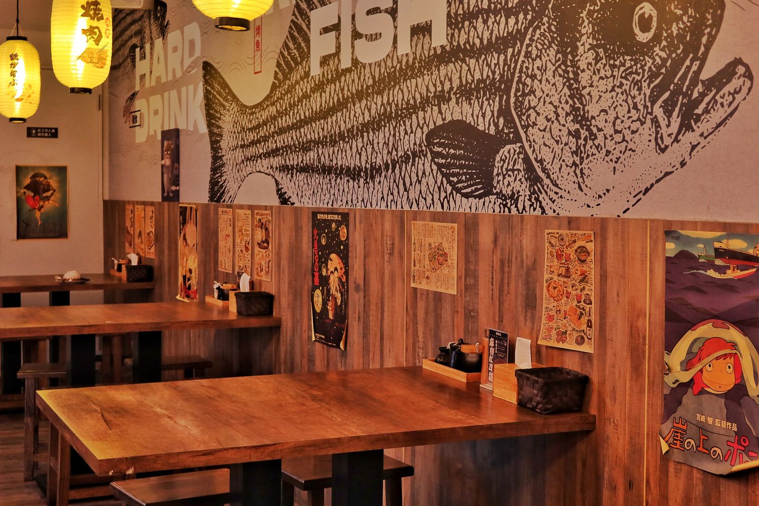 【台南居酒屋】魚小二串燒酒場|道地重慶麻辣烤魚.串燒.熱炒.揚物，濃濃日系氛圍小酌聚餐好去處! @混血珊莎的奇幻旅程