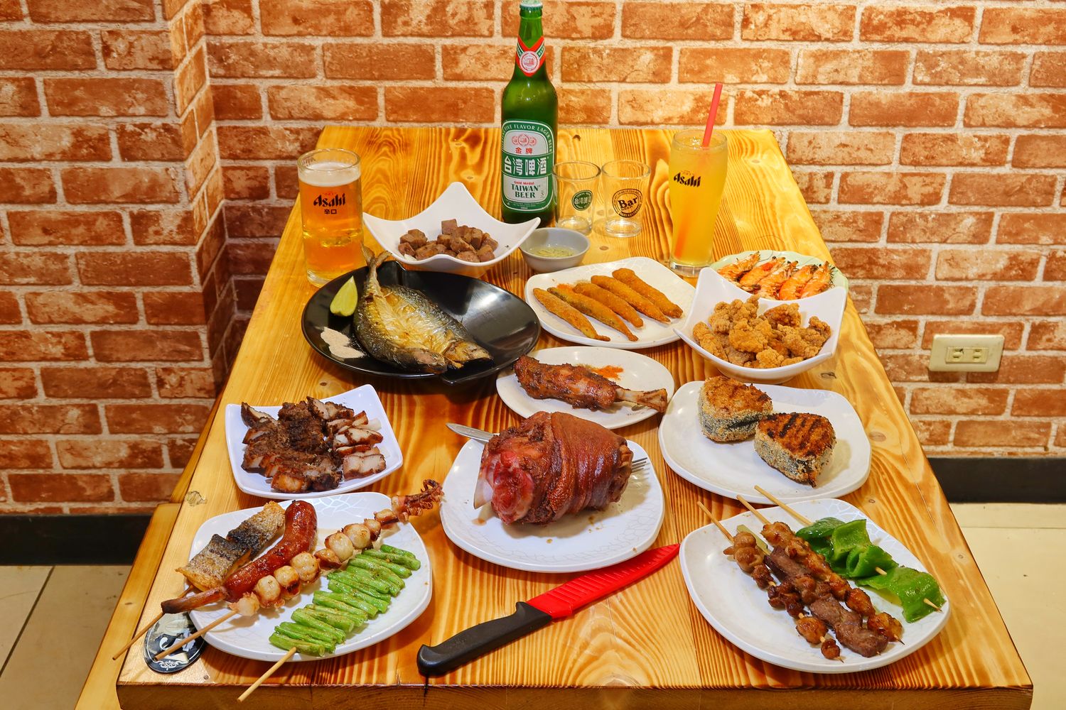 【蘆洲燒烤吃到飽】好食職人串燒酒場,燒烤.炸物.桶仔雞等百種餐點,串燒最低只要20元! @混血珊莎的奇幻旅程 【蘆洲燒烤吃到飽】好食職人串燒酒場,燒烤.炸物.桶仔雞等百種餐點,串燒最低只要20元! @混血珊莎的奇幻旅程