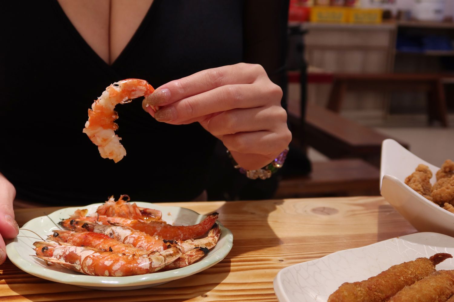 【蘆洲燒烤吃到飽】好食職人串燒酒場,燒烤.炸物.桶仔雞等百種餐點,串燒最低只要20元! @混血珊莎的奇幻旅程 【蘆洲燒烤吃到飽】好食職人串燒酒場,燒烤.炸物.桶仔雞等百種餐點,串燒最低只要20元! @混血珊莎的奇幻旅程