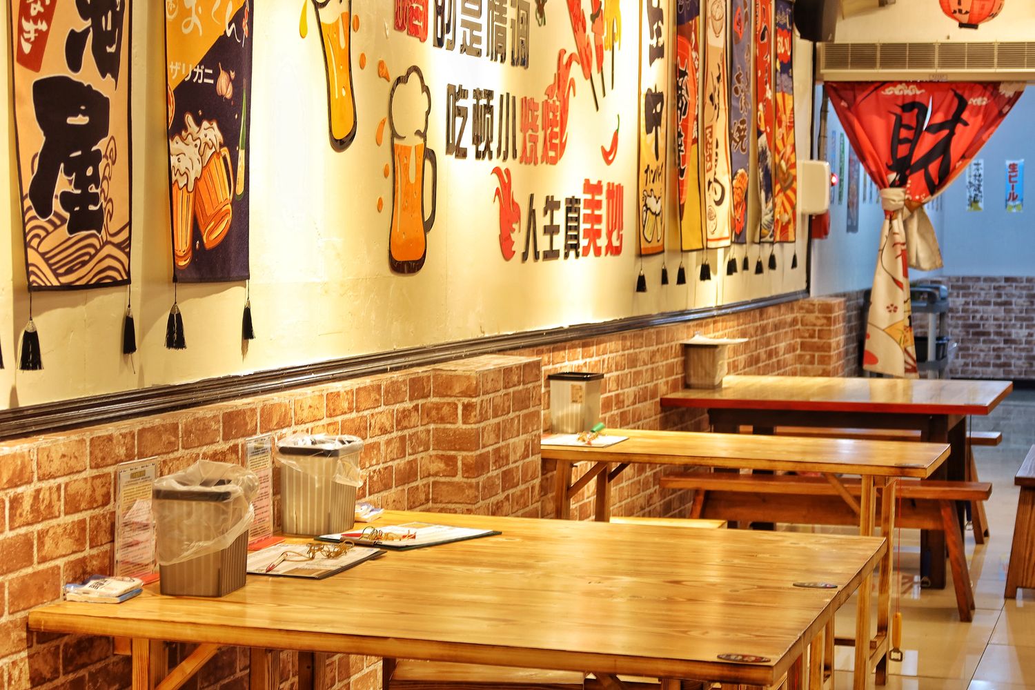 【蘆洲燒烤吃到飽】好食職人串燒酒場,燒烤.炸物.桶仔雞等百種餐點,串燒最低只要20元! @混血珊莎的奇幻旅程 【蘆洲燒烤吃到飽】好食職人串燒酒場,燒烤.炸物.桶仔雞等百種餐點,串燒最低只要20元! @混血珊莎的奇幻旅程