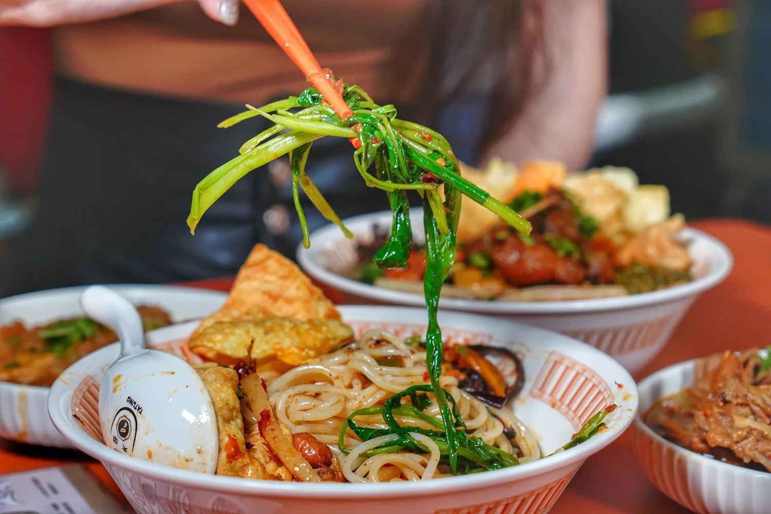 【螺螄粉推薦】好螺嗦螺螄粉， 30 年人氣柳州老店首間台灣旗艦店，道地風味一吃愛上! @混血珊莎的奇幻旅程