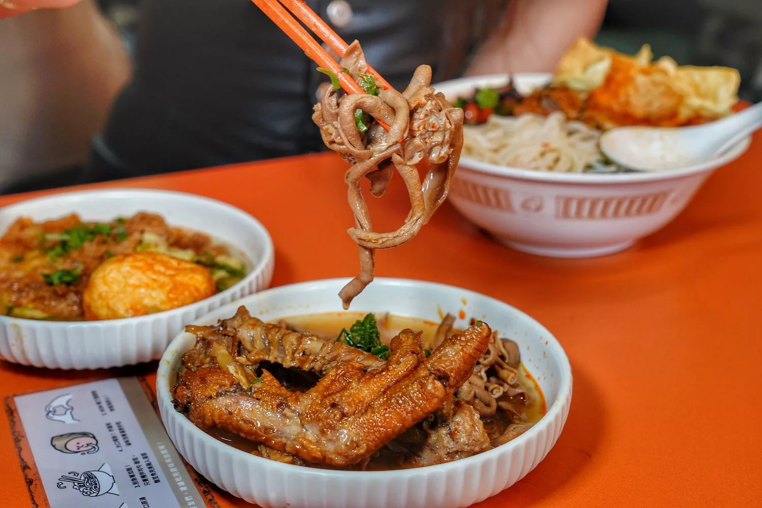 【螺螄粉推薦】好螺嗦螺螄粉， 30 年人氣柳州老店首間台灣旗艦店，道地風味一吃愛上! @混血珊莎的奇幻旅程