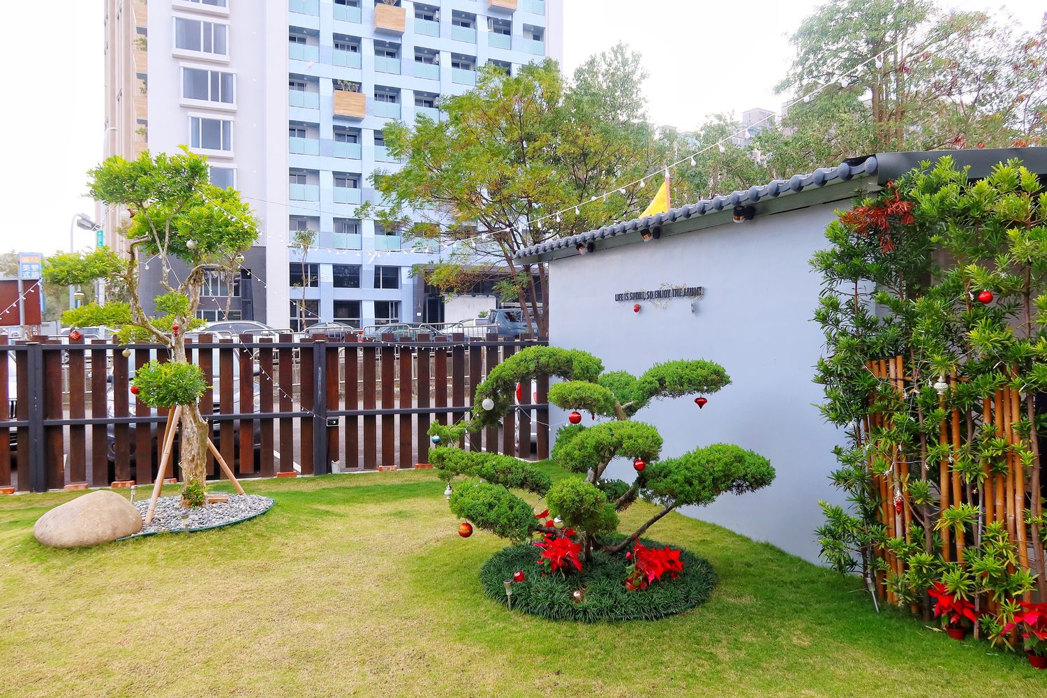 【台中西屯咖啡廳】輕旅咖啡jaunt cafe|中科商圈景觀庭園咖啡廳,停車方便.喝下午茶好去處 @混血珊莎的奇幻旅程 【台中西屯咖啡廳】輕旅咖啡jaunt cafe|中科商圈景觀庭園咖啡廳,停車方便.喝下午茶好去處 @混血珊莎的奇幻旅程