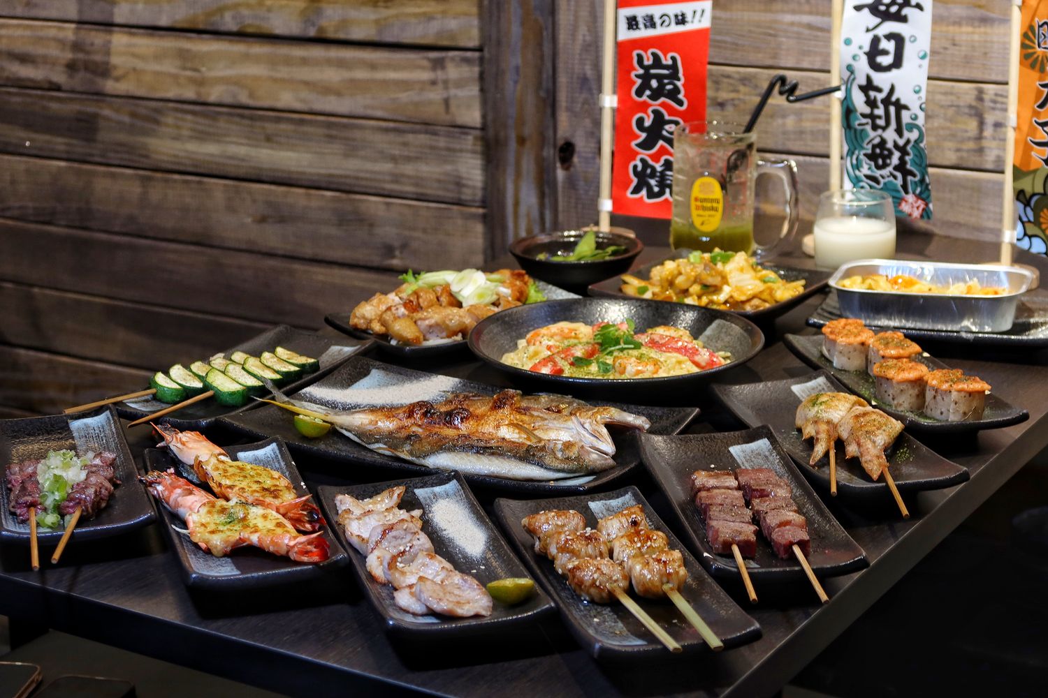 【三重居酒屋推薦】老串角居酒屋三重，日系氛圍搭配美味炭火串燒! @混血珊莎的奇幻旅程