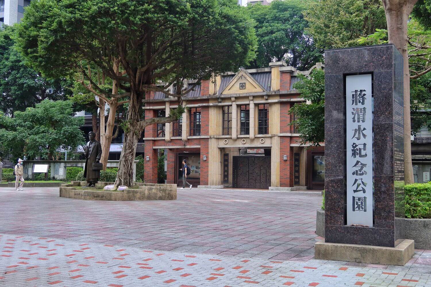 【大同區建案】聖得福建設-首岳 預售屋看屋心得│雙子星特區1120坪壯闊基地.26-50坪2-3房，26層SRC鋼骨制震，進駐北市繁華核心! @混血珊莎的奇幻旅程