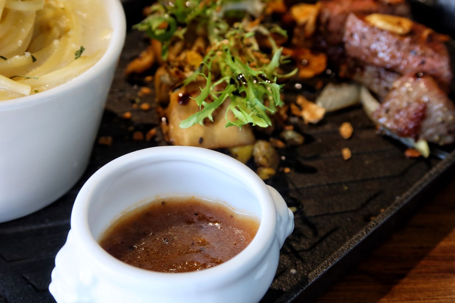 【大里早午餐】WPAPA早午餐鐵板料理|平價美味法式鐵板料理，台中大里早午餐推薦! @混血珊莎的奇幻旅程
