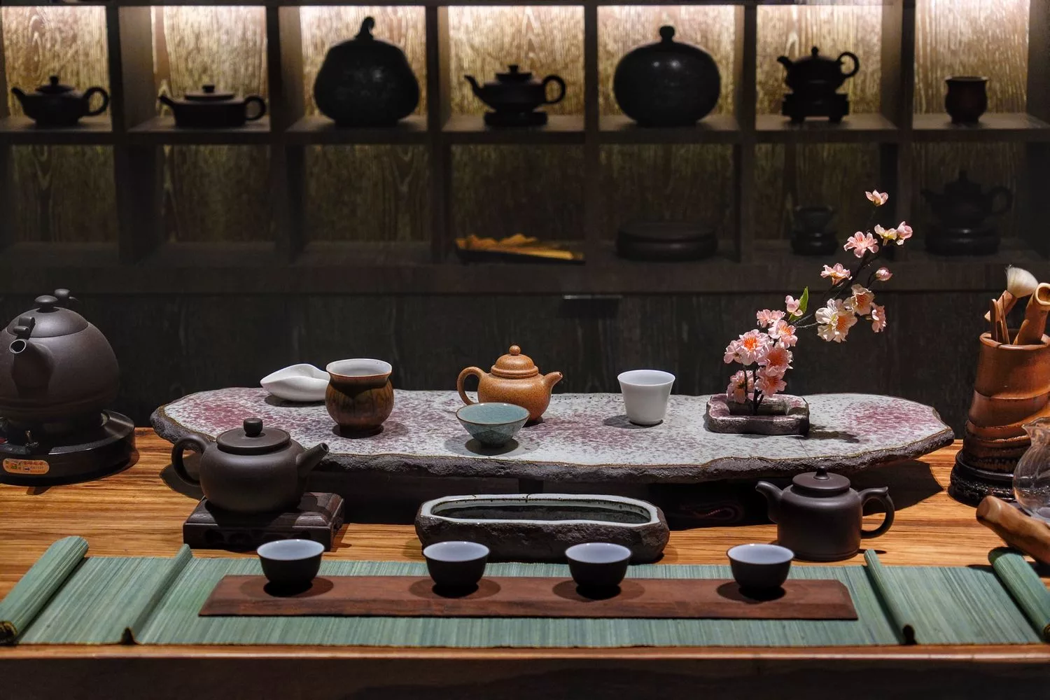 【典華雅聚 新莊店】新莊典華餐廳中式奢華氛圍，經典粵菜港點，窯烤櫻桃鴨驚艷味蕾! @混血珊莎的奇幻旅程
