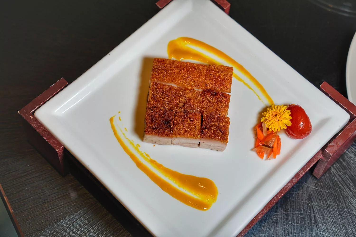 【典華雅聚 新莊店】新莊典華餐廳中式奢華氛圍，經典粵菜港點，窯烤櫻桃鴨驚艷味蕾! @混血珊莎的奇幻旅程
