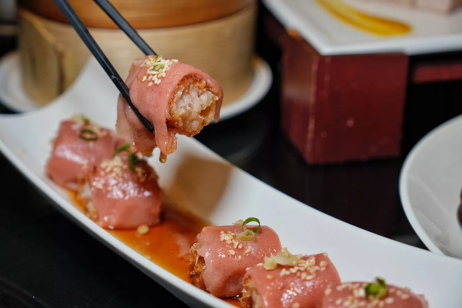 【典華雅聚 新莊店】新莊典華餐廳中式奢華氛圍，經典粵菜港點，窯烤櫻桃鴨驚艷味蕾! @混血珊莎的奇幻旅程