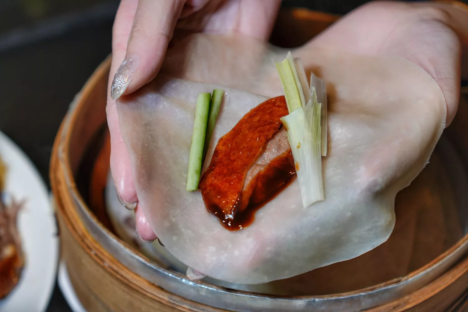 【典華雅聚 新莊店】新莊典華餐廳中式奢華氛圍，經典粵菜港點，窯烤櫻桃鴨驚艷味蕾! @混血珊莎的奇幻旅程