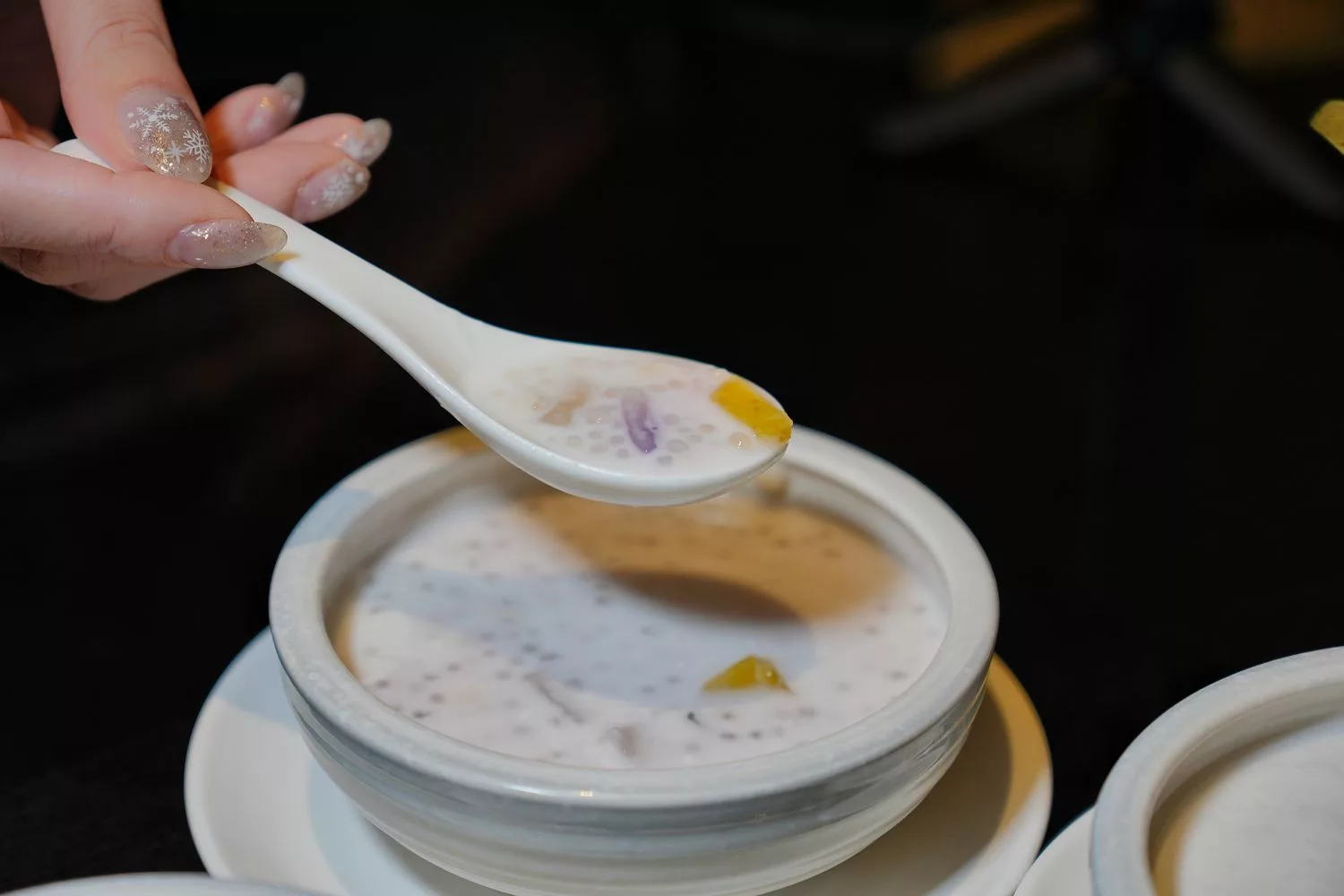 【典華雅聚 新莊店】新莊典華餐廳中式奢華氛圍，經典粵菜港點，窯烤櫻桃鴨驚艷味蕾! @混血珊莎的奇幻旅程