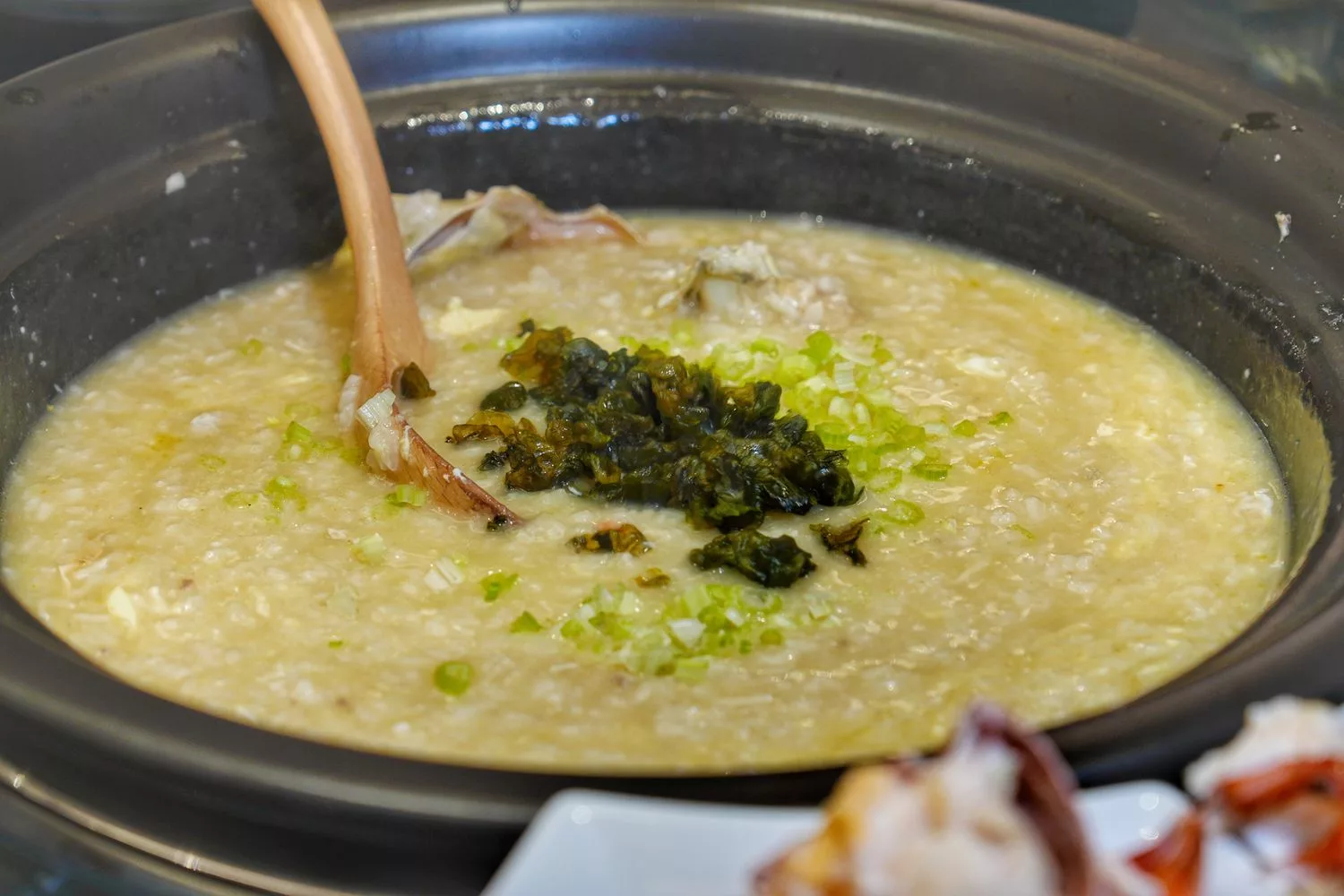 【新莊海鮮餐廳】濤濤海鮮蒸氣鍋，將大海放進鍋內，管家桌邊服務免動手! @混血珊莎的奇幻旅程