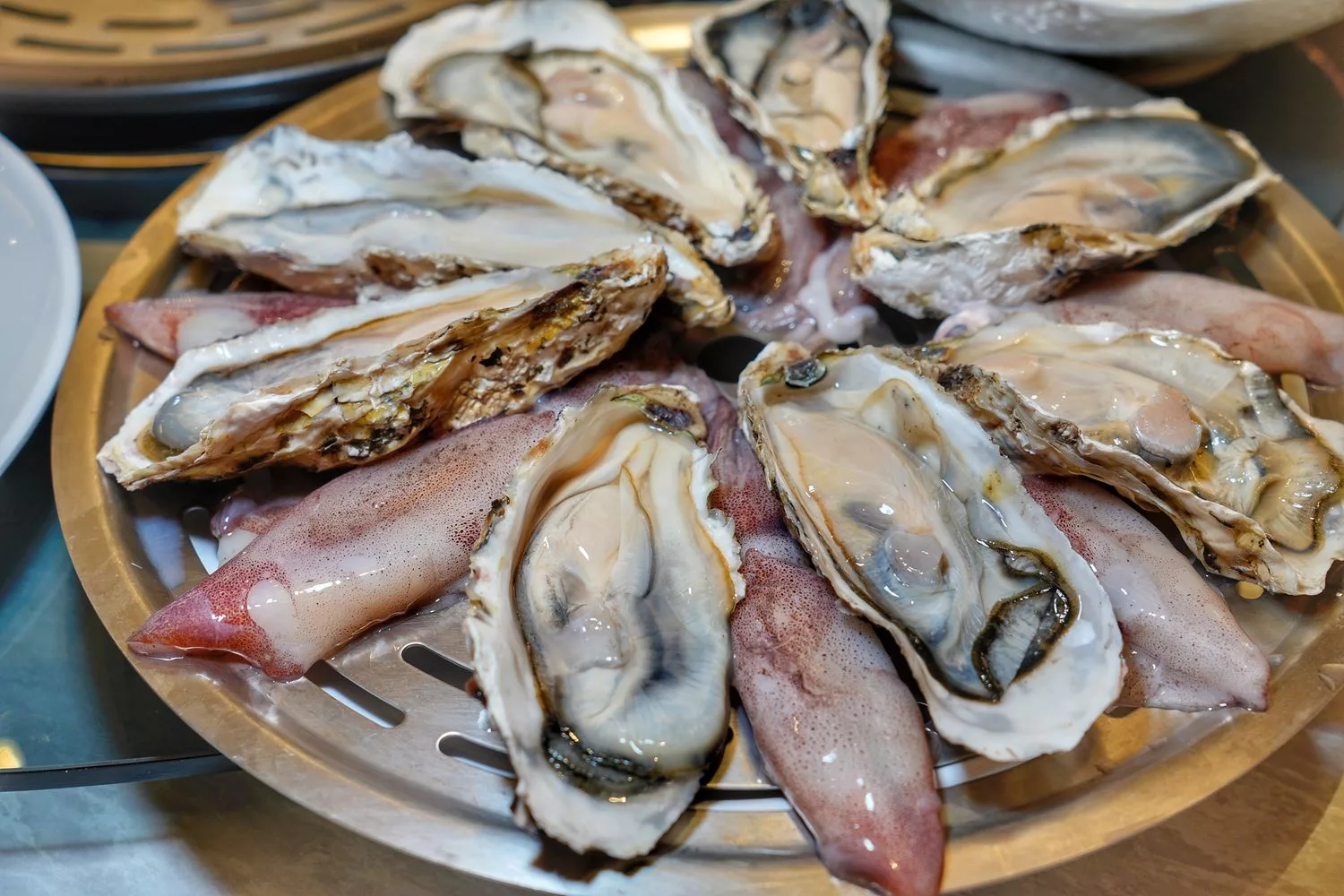 【新莊海鮮餐廳】濤濤海鮮蒸氣鍋，將大海放進鍋內，管家桌邊服務免動手! @混血珊莎的奇幻旅程