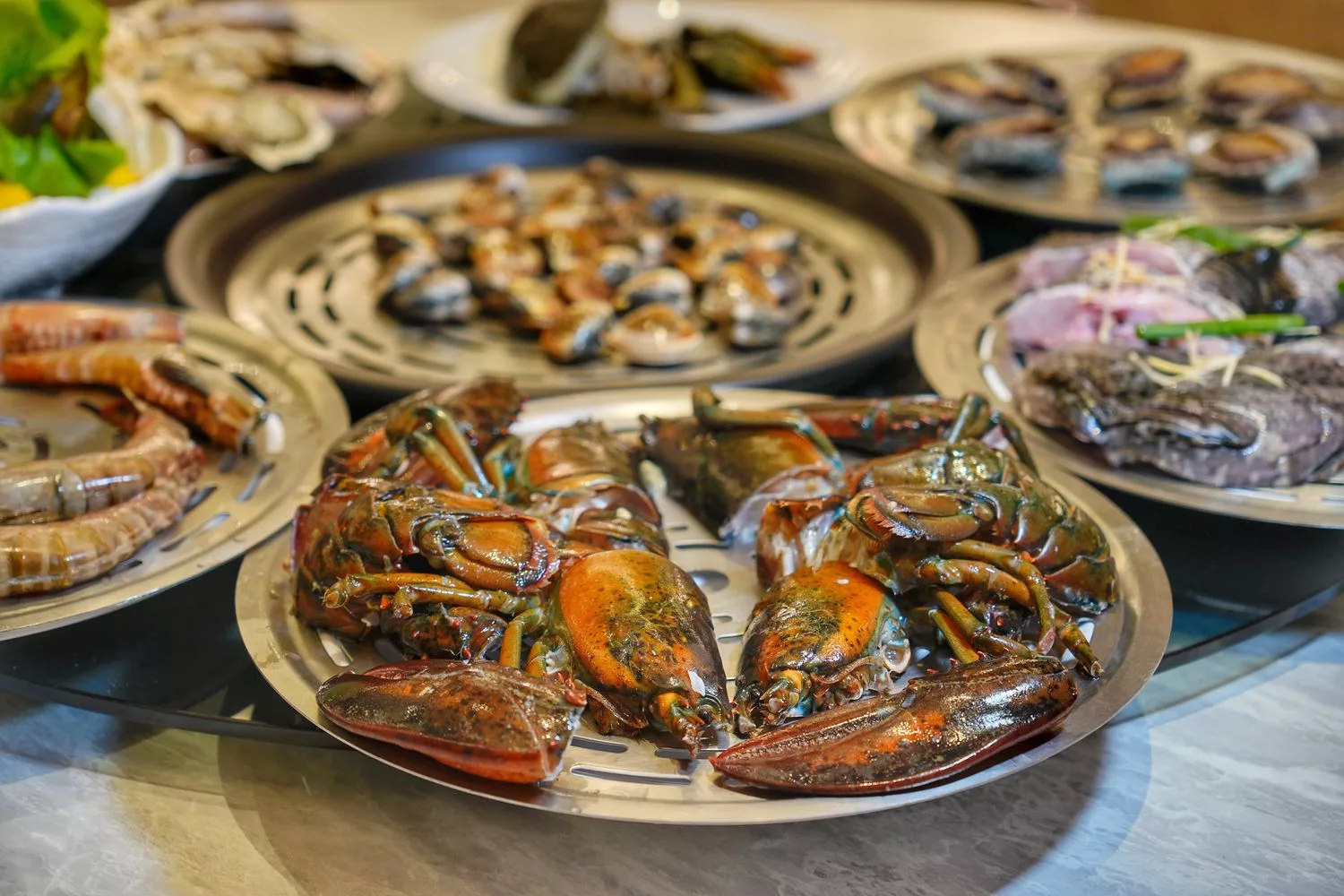 【新莊海鮮餐廳】濤濤海鮮蒸氣鍋，將大海放進鍋內，管家桌邊服務免動手! @混血珊莎的奇幻旅程